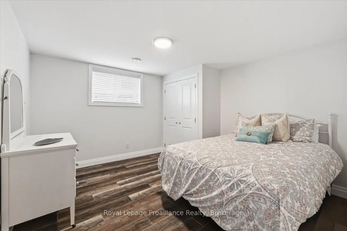 Photo 38 of 8 Dorchester Drive, Prince Edward County, Wellington — HOMEH
