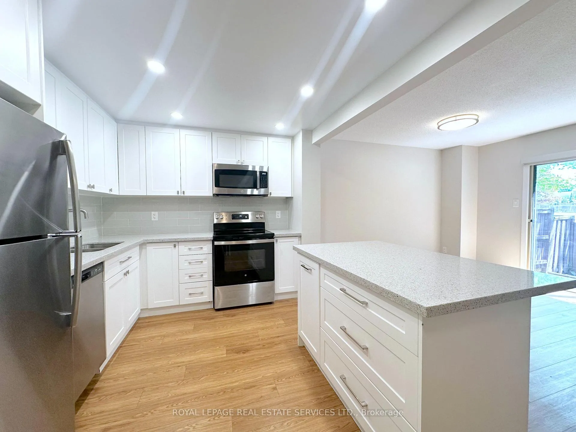 Photo 4 of 6310F Battleford Road, Mississauga, Meadowvale — HOMEH