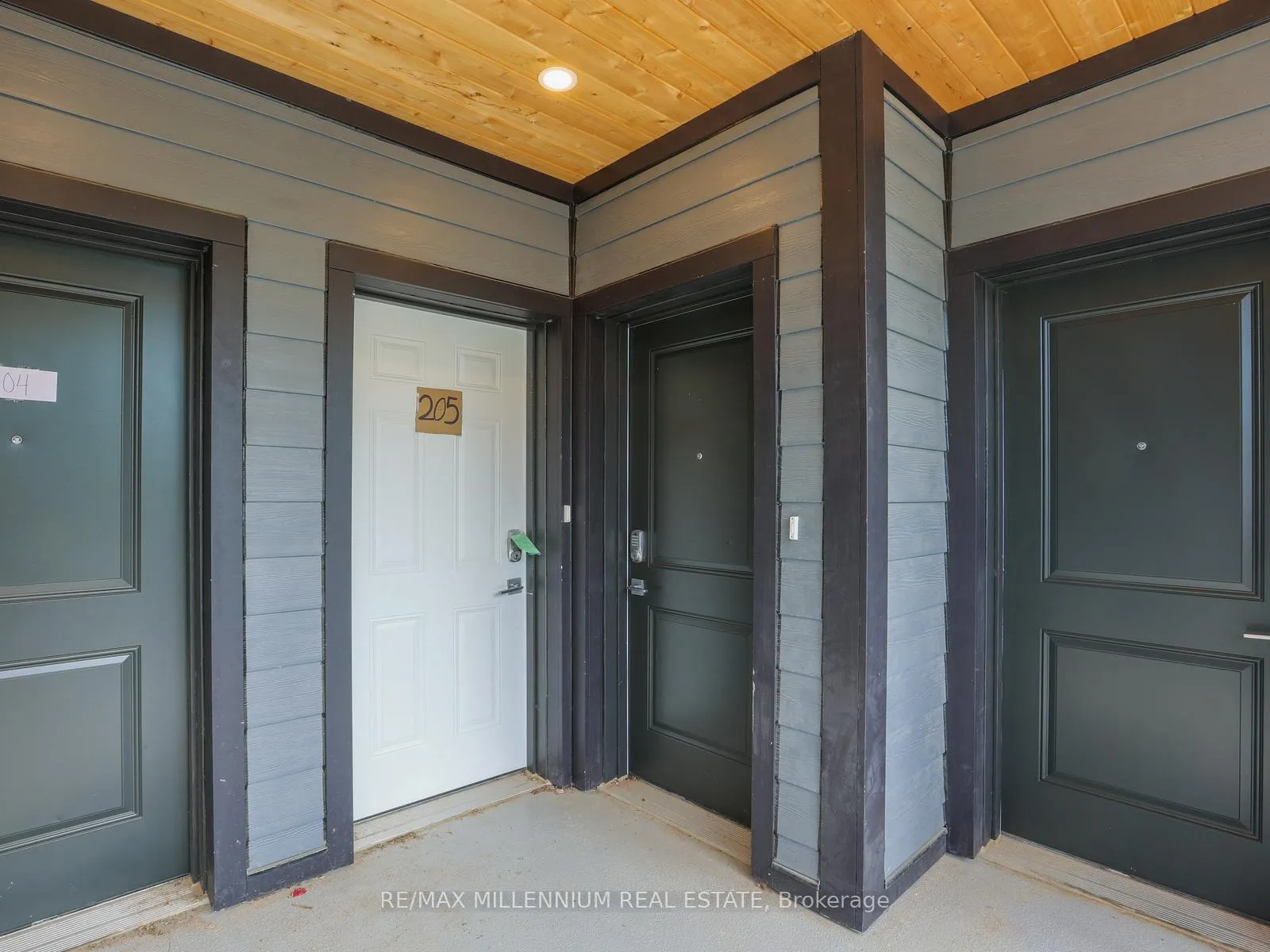 Photo 6 of Unit 206, 708 Woolwich Street, Guelph, Riverside Park — HOMEH