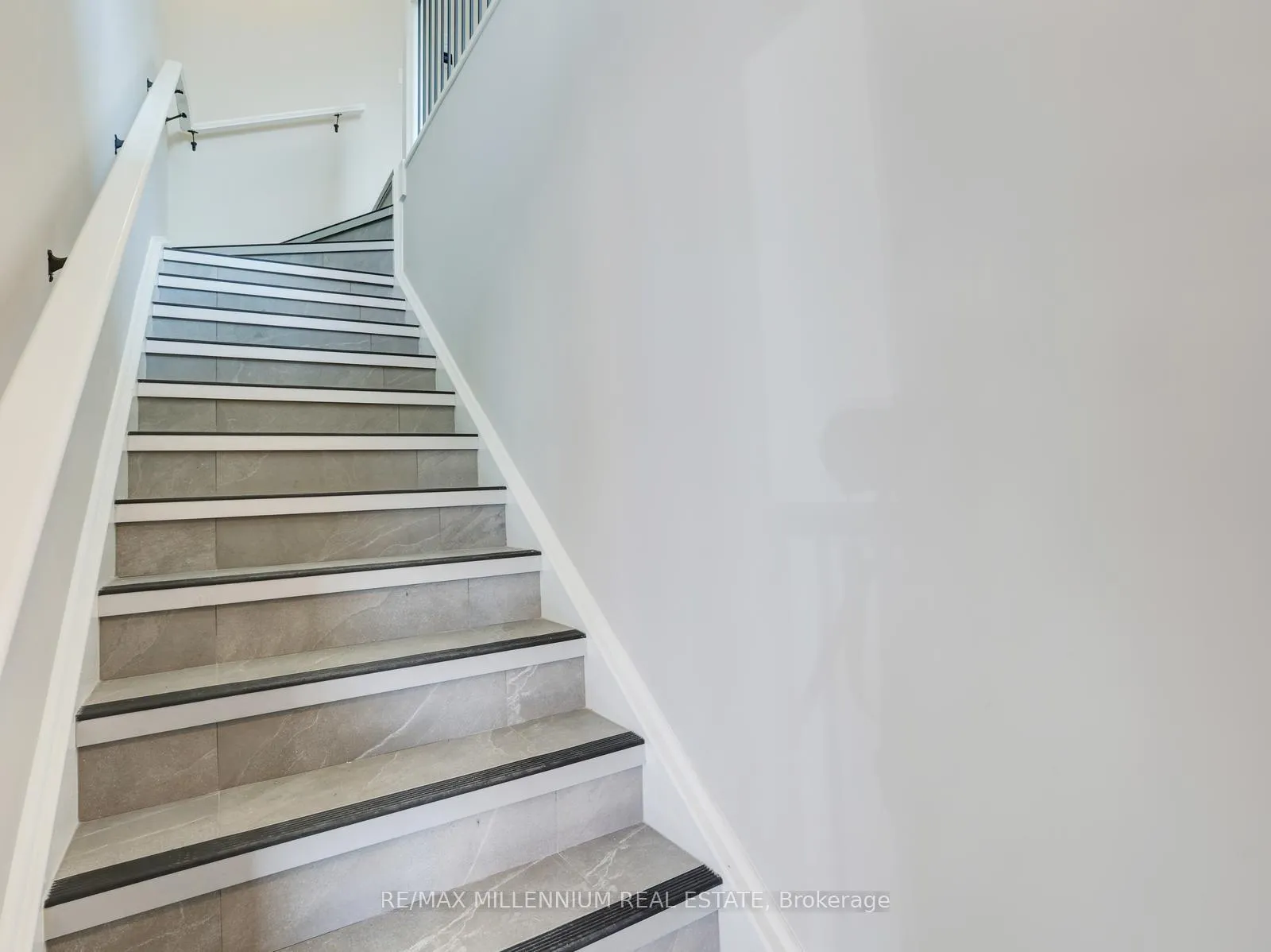 Photo 8 of Unit 206, 708 Woolwich Street, Guelph, Riverside Park — HOMEH