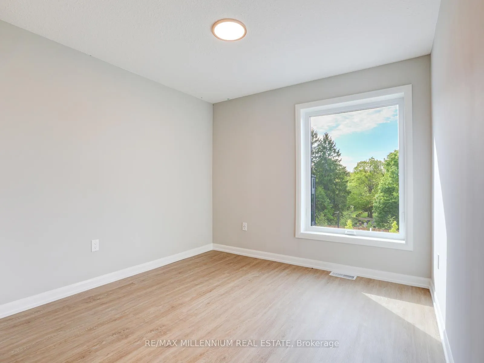 Photo 24 of Unit 206, 708 Woolwich Street, Guelph, Riverside Park — HOMEH