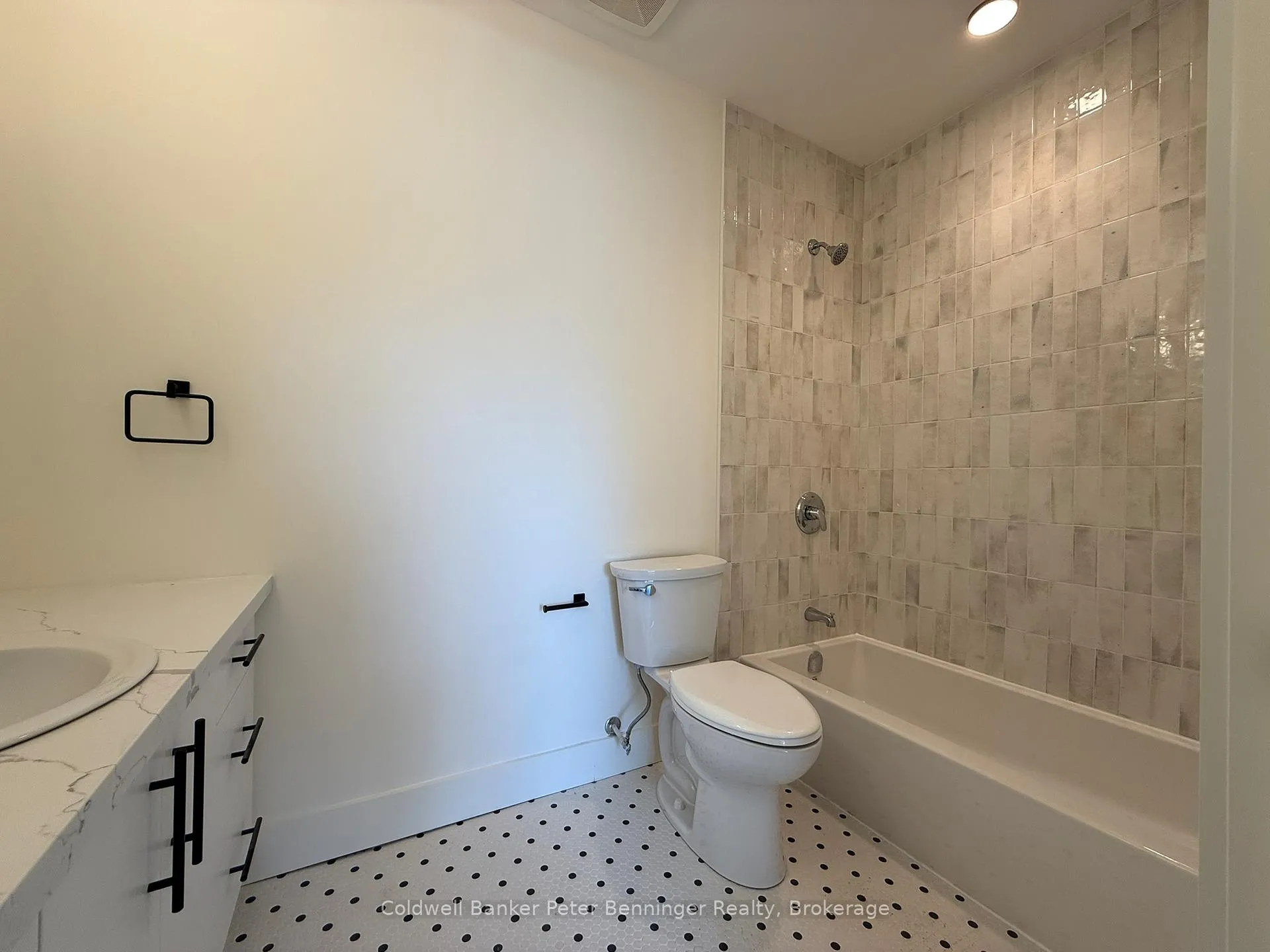 Photo 12 of Unit 405, 604 Queen Street S, Arran-Elderslie — HOMEH