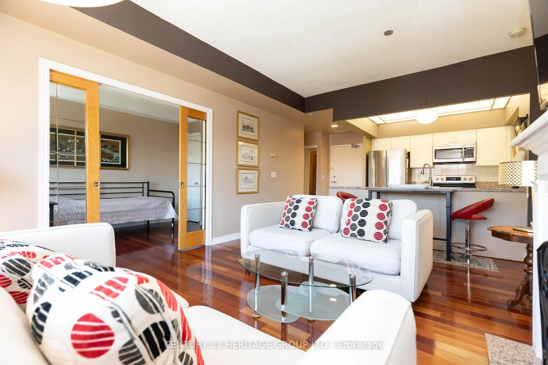 Photo 8 of Unit 405, 211 Randolph Road, Toronto, Leaside — HOMEH