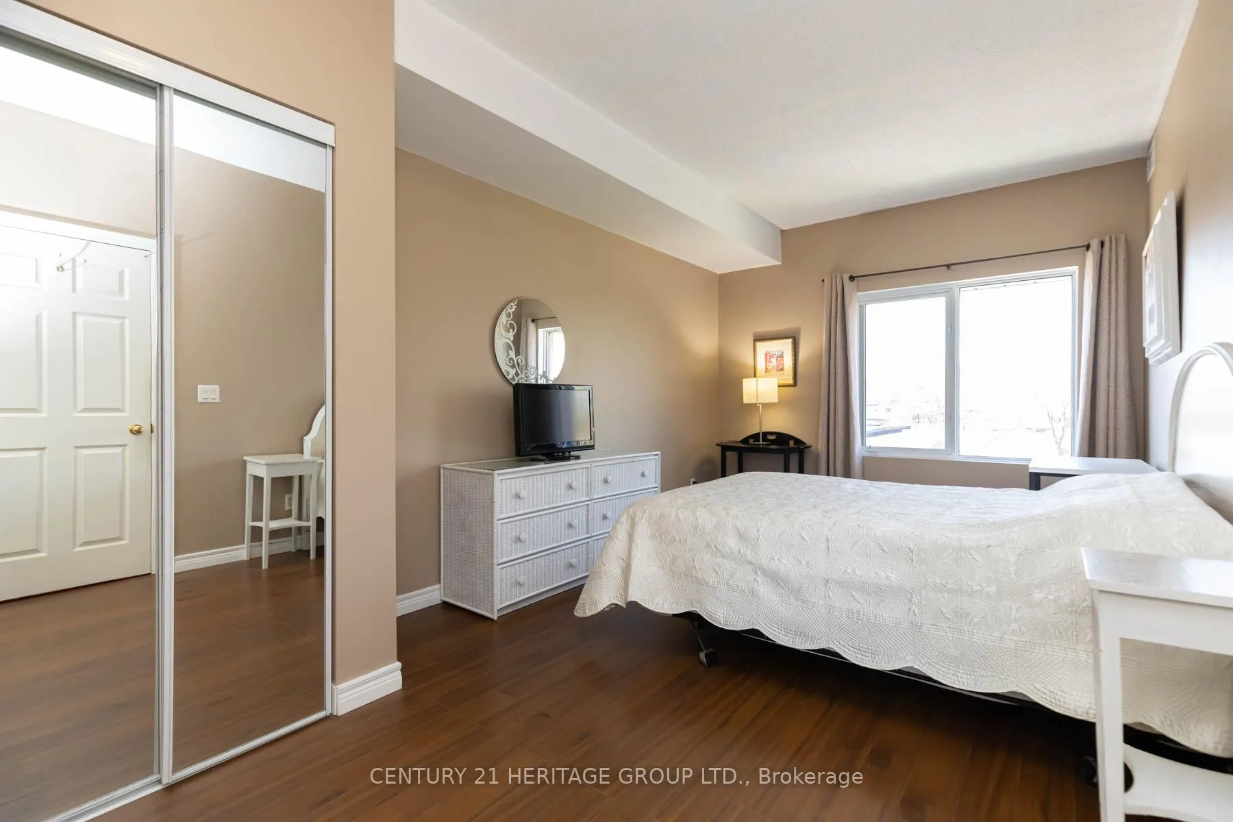 Photo 20 of Unit 405, 211 Randolph Road, Toronto, Leaside — HOMEH