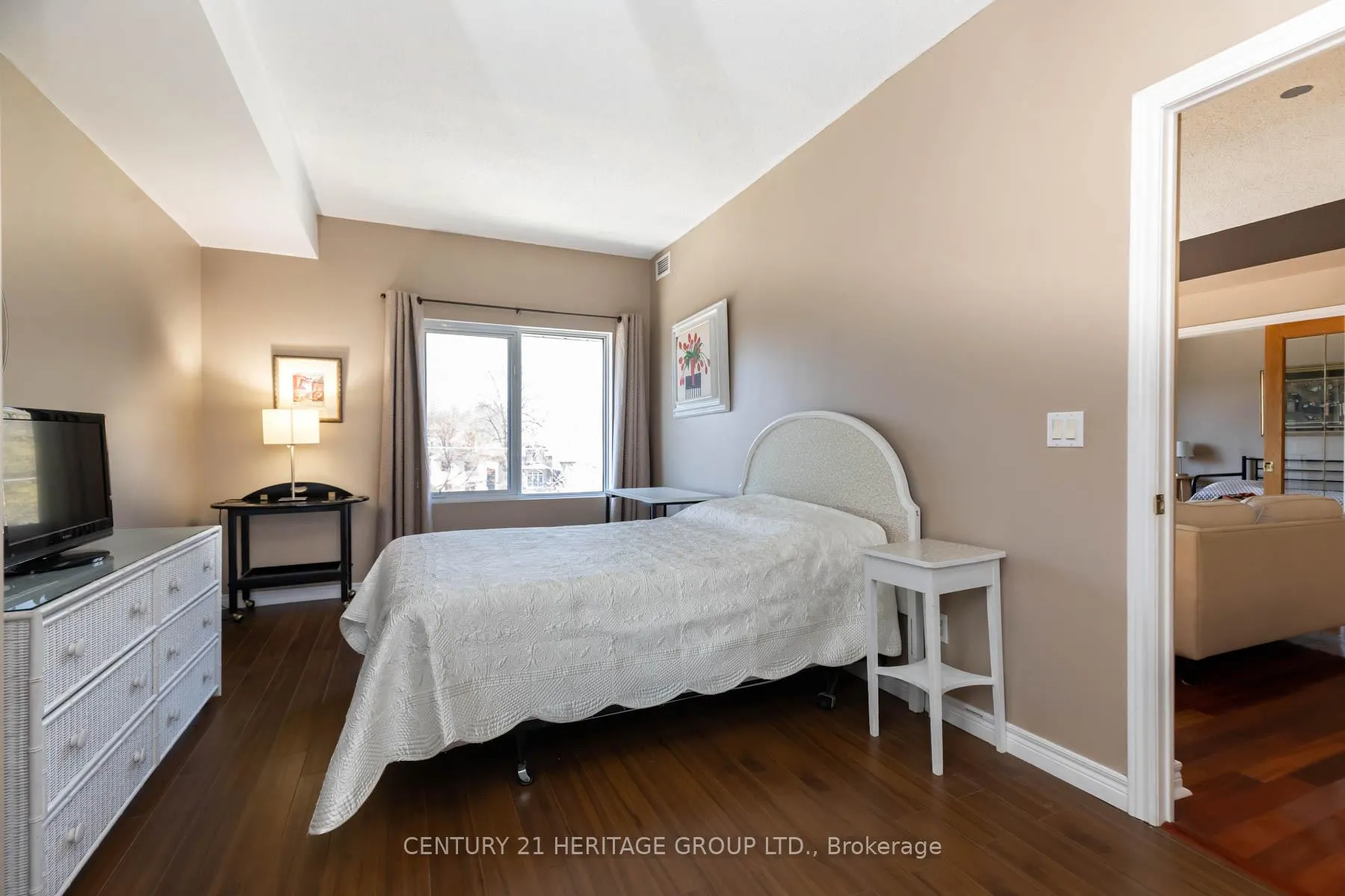 Photo 22 of Unit 405, 211 Randolph Road, Toronto, Leaside — HOMEH
