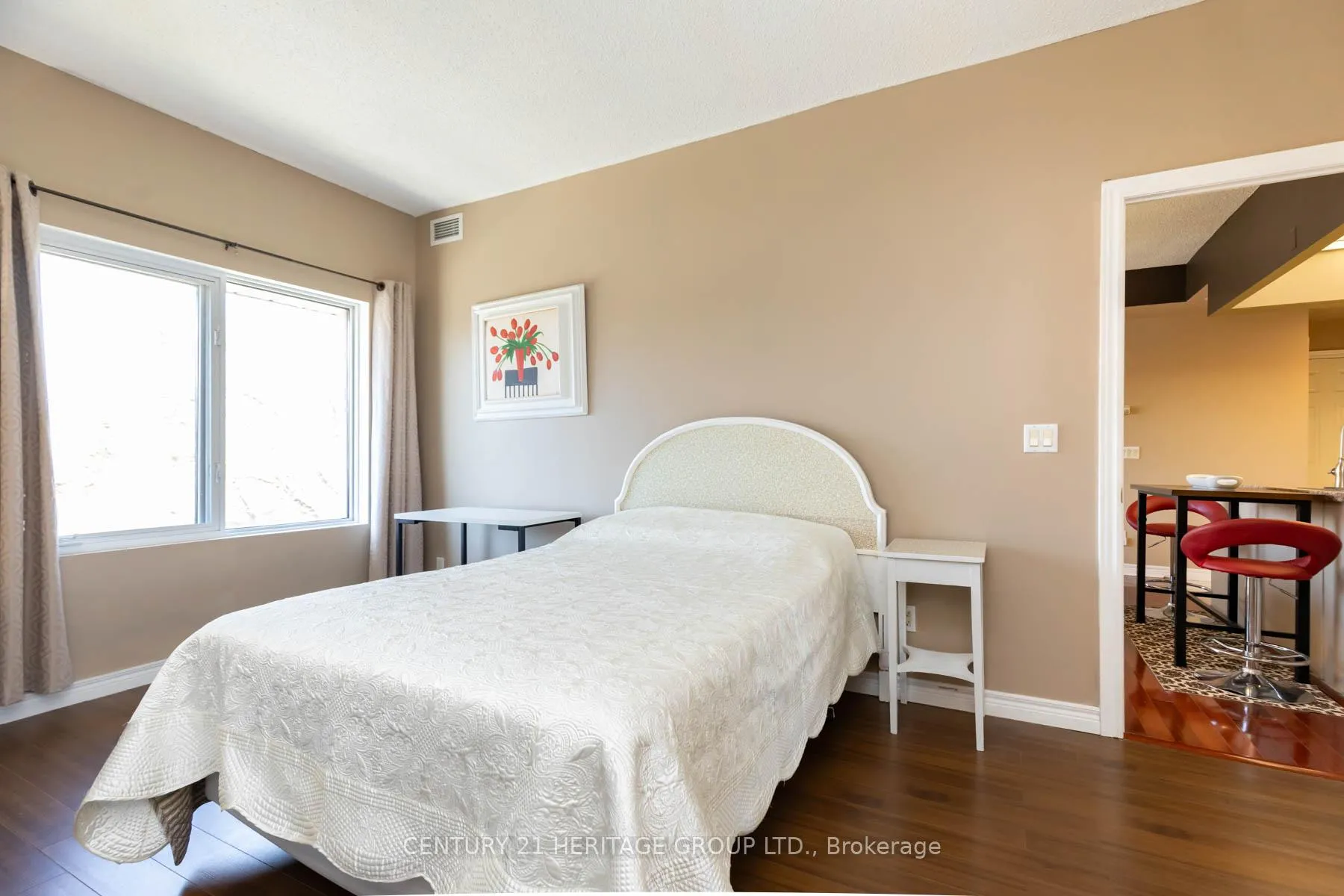 Photo 23 of Unit 405, 211 Randolph Road, Toronto, Leaside — HOMEH