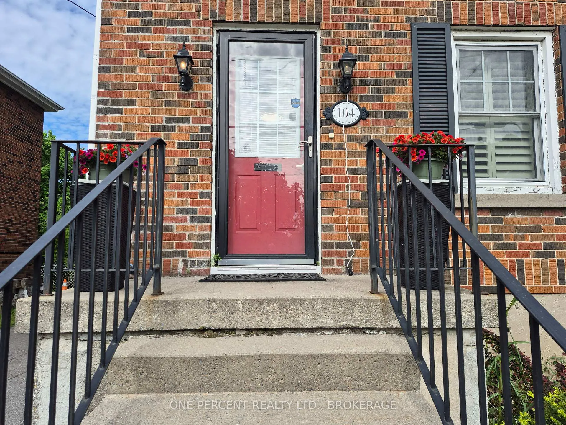 Photo 4 of 104 Ellerbeck Street, Kingston, Central City East — HOMEH