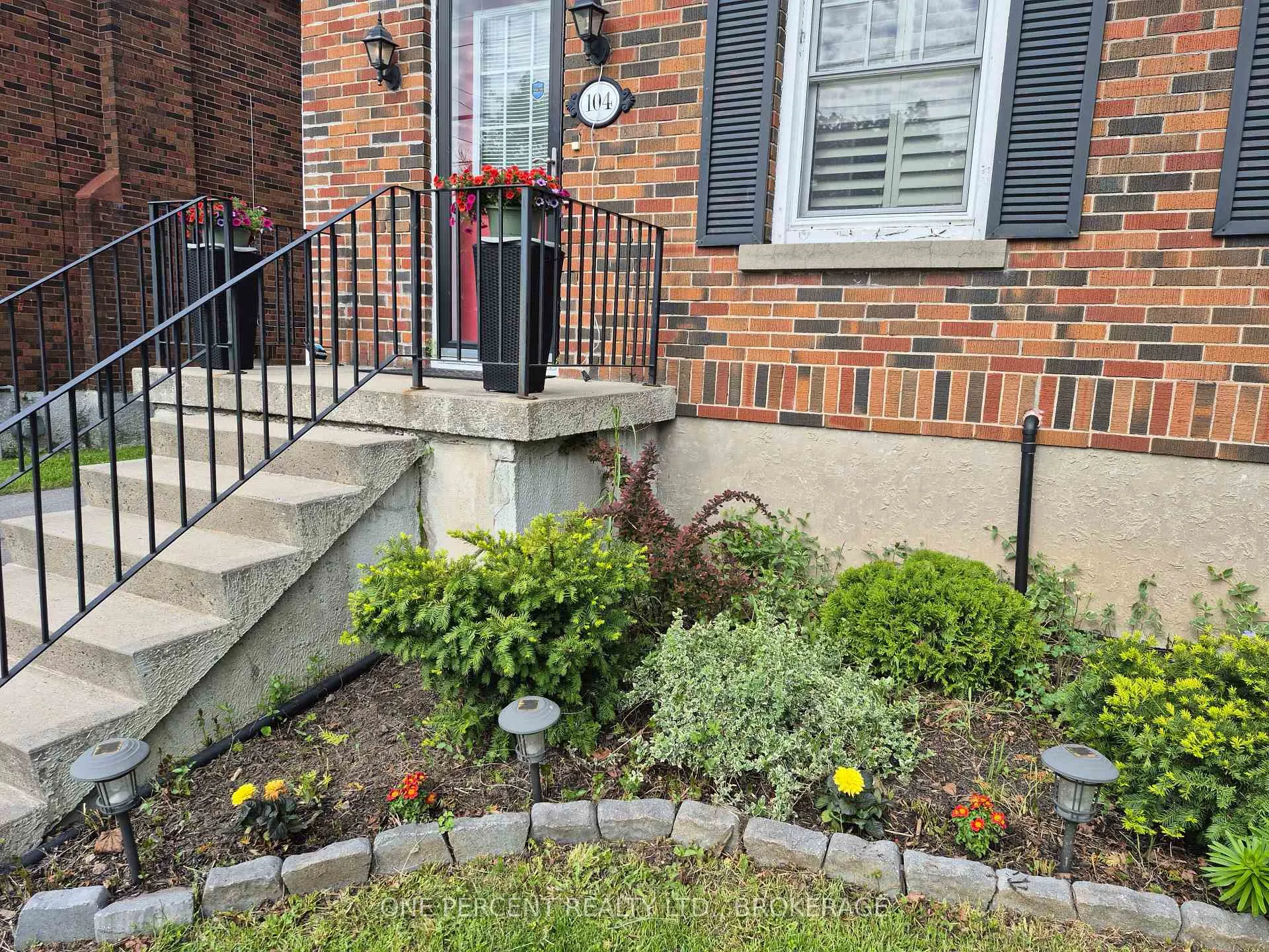 Photo 5 of 104 Ellerbeck Street, Kingston, Central City East — HOMEH