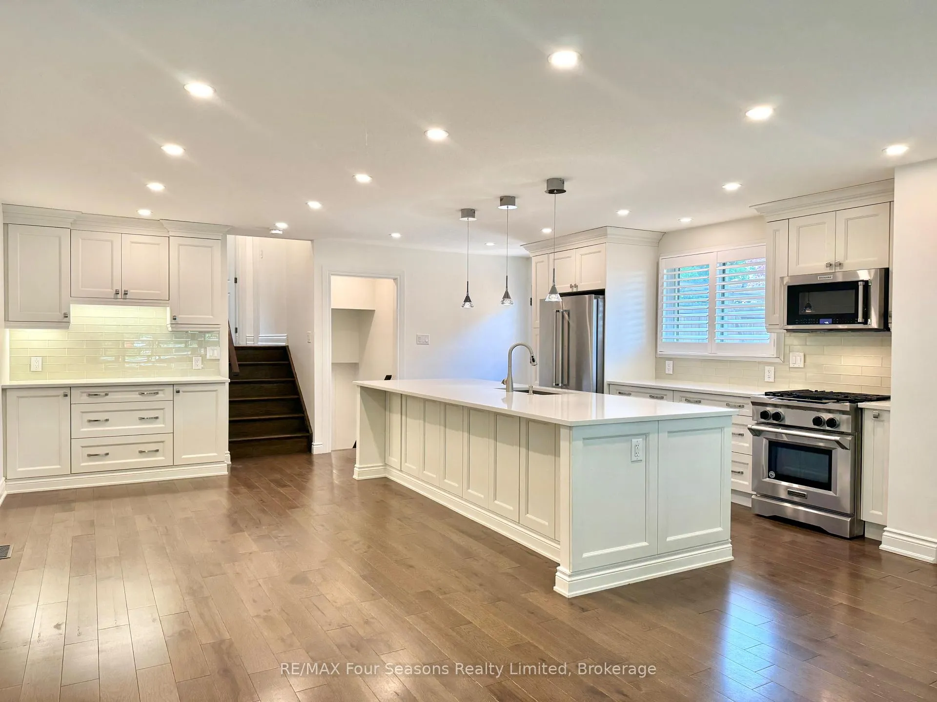 Photo 1 of 51 Carlyle Place, Kitchener — HOMEH