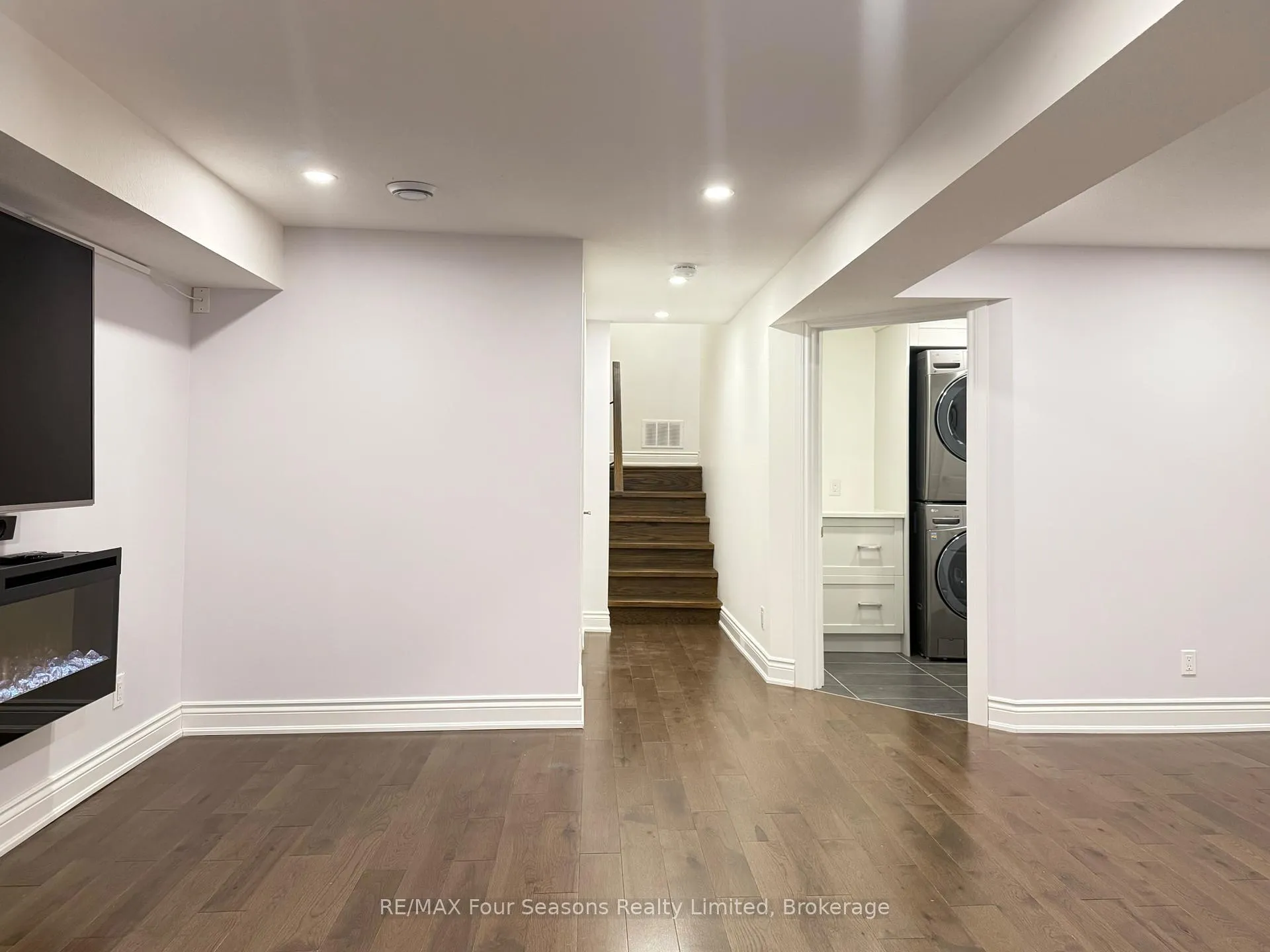 Photo 16 of 51 Carlyle Place, Kitchener — HOMEH