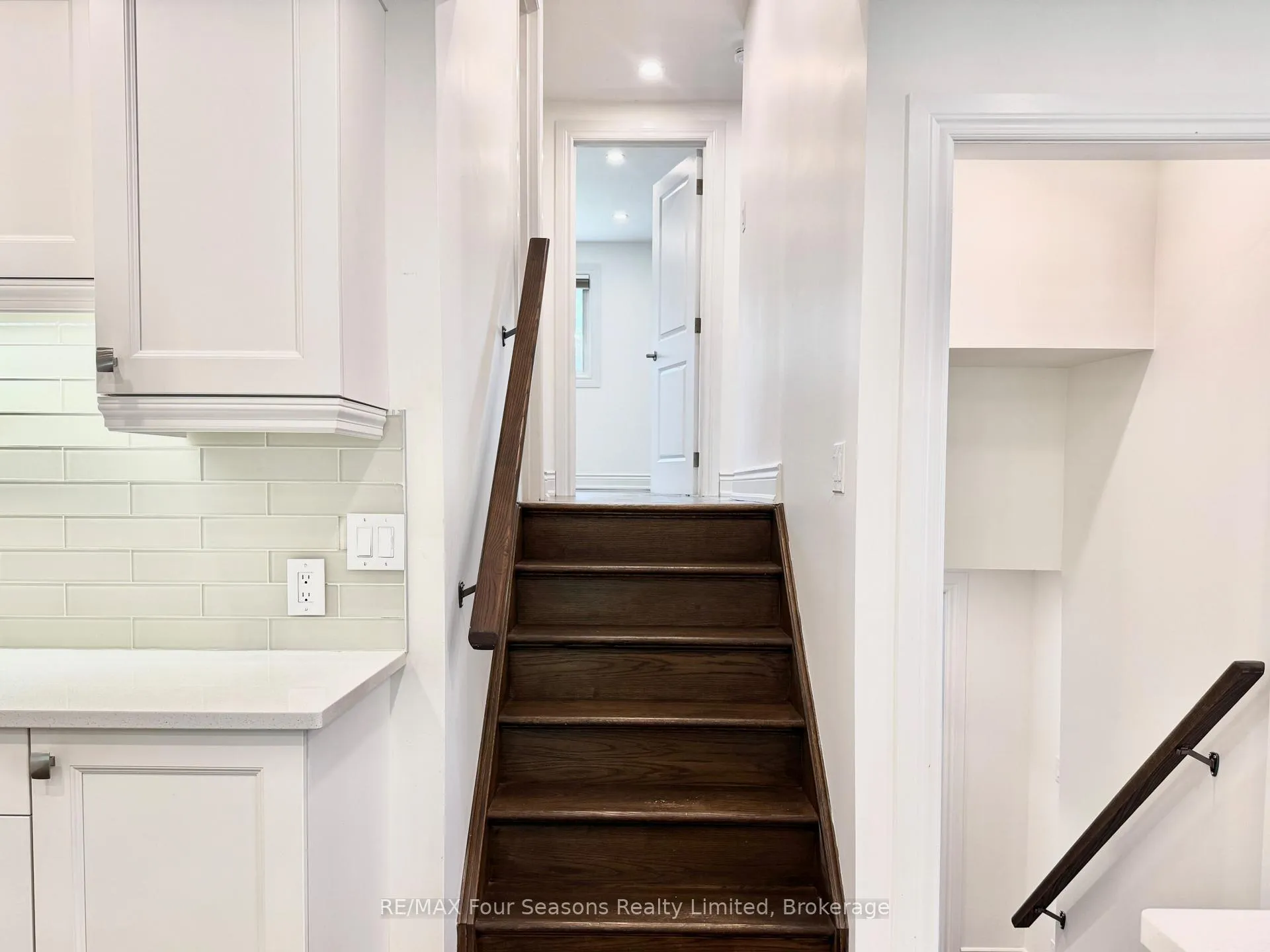 Photo 19 of 51 Carlyle Place, Kitchener — HOMEH