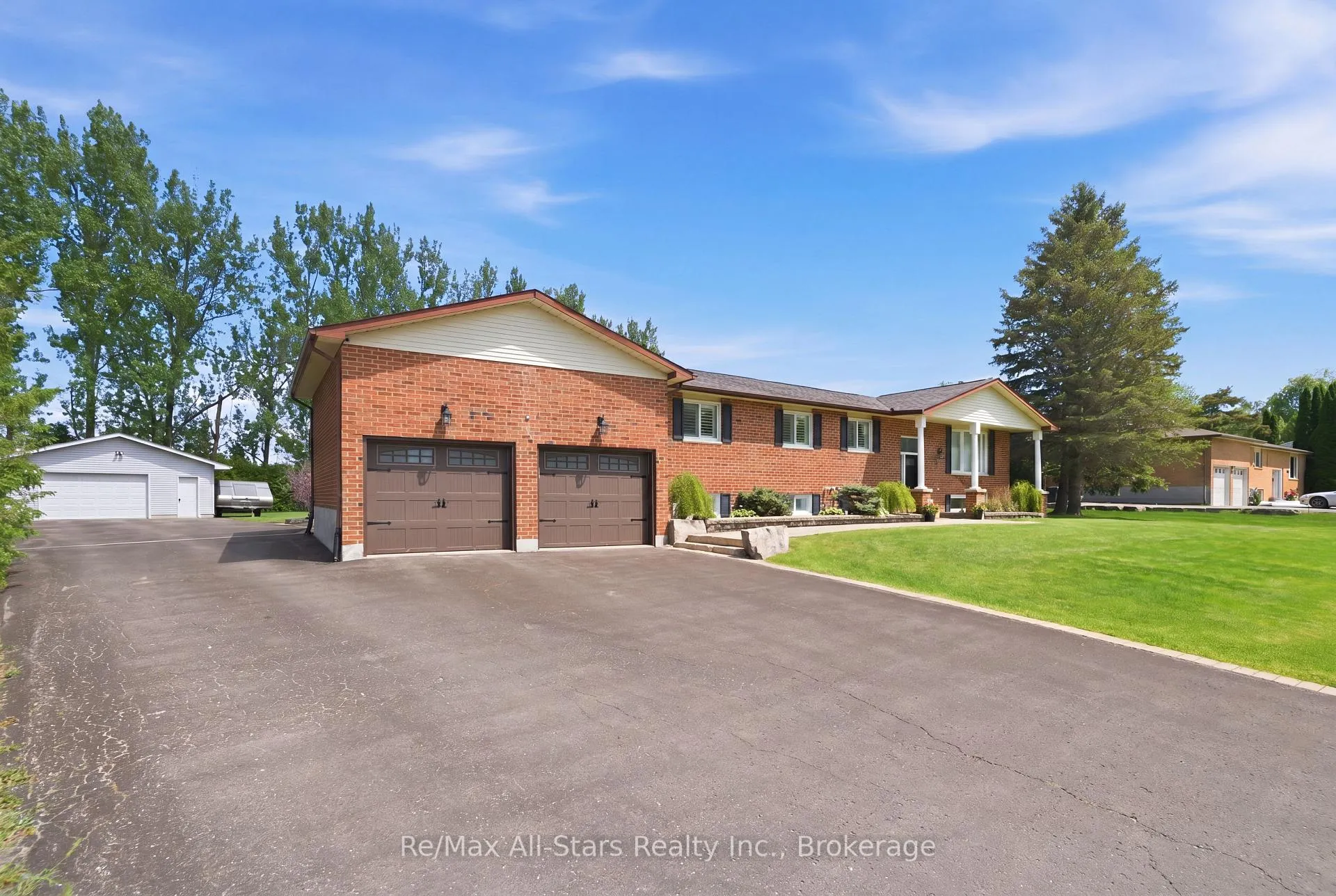 Photo 4 of 601 Alma Street, Scugog, Port Perry — HOMEH