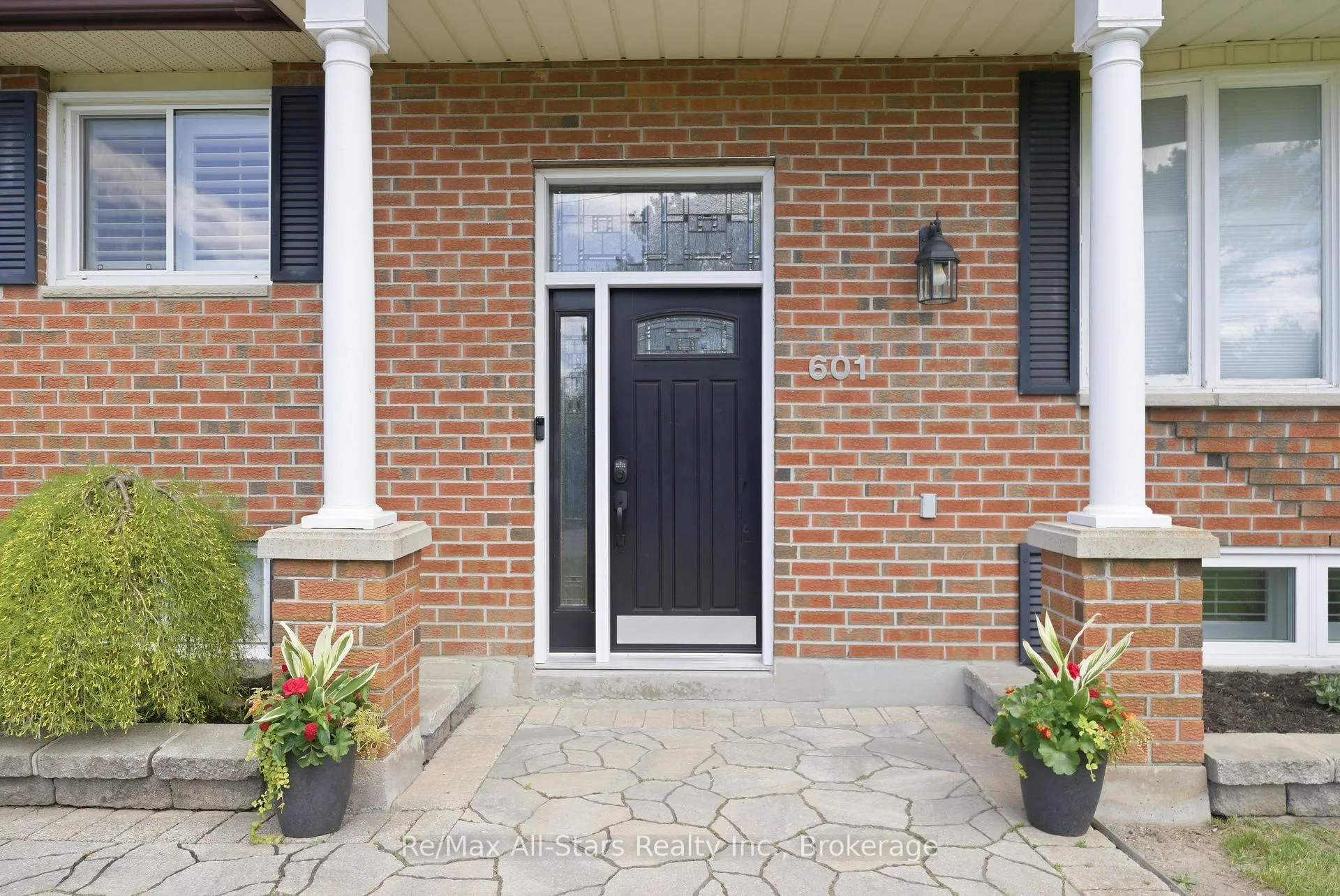 Photo 5 of 601 Alma Street, Scugog, Port Perry — HOMEH