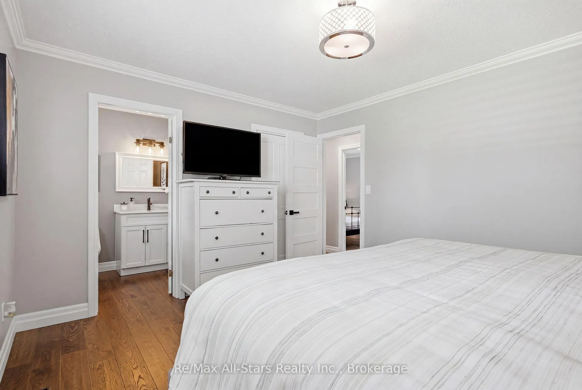 Photo 16 of 601 Alma Street, Scugog, Port Perry — HOMEH