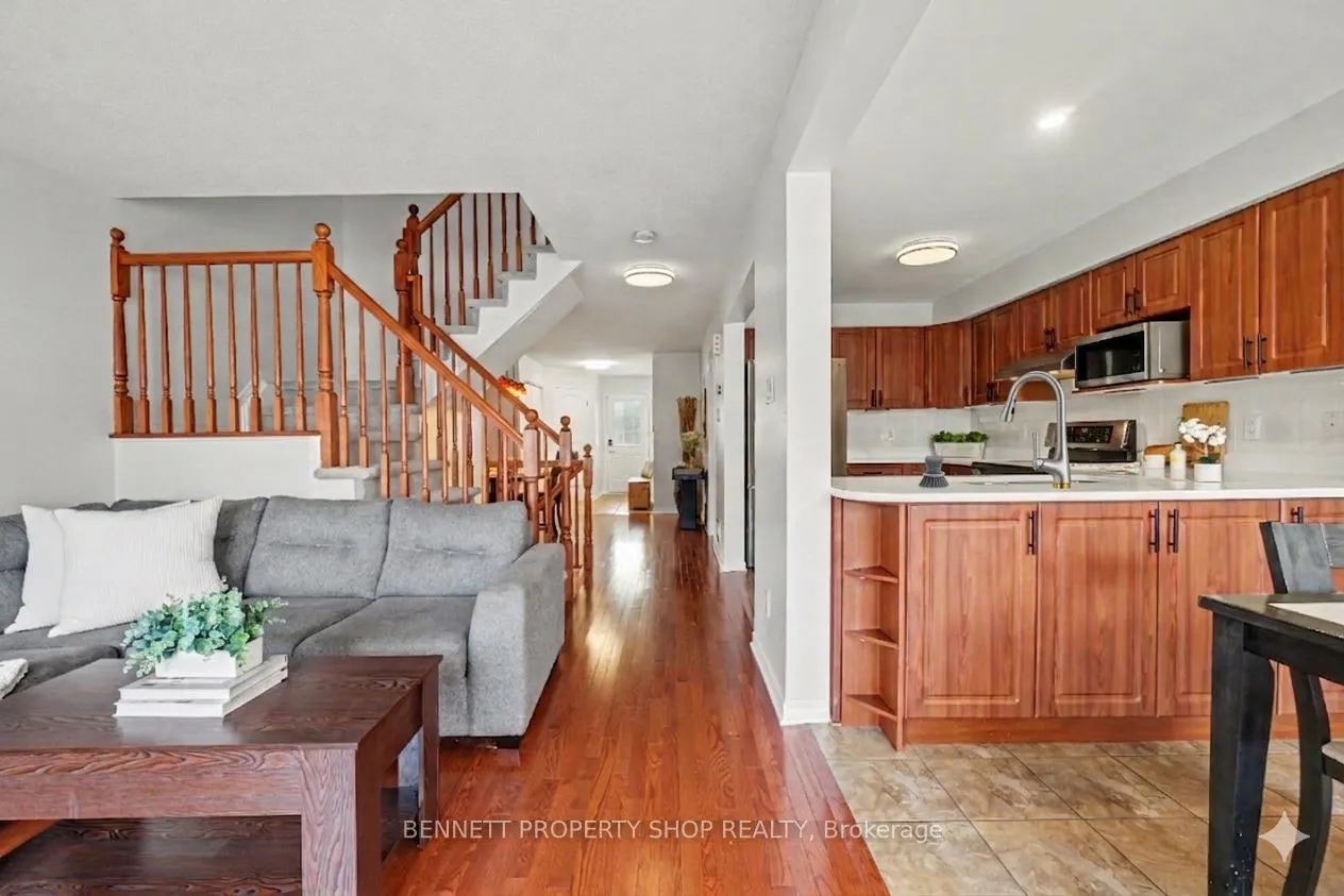 Photo 11 of 330 Laguna Street, Ottawa, Leitrim — HOMEH
