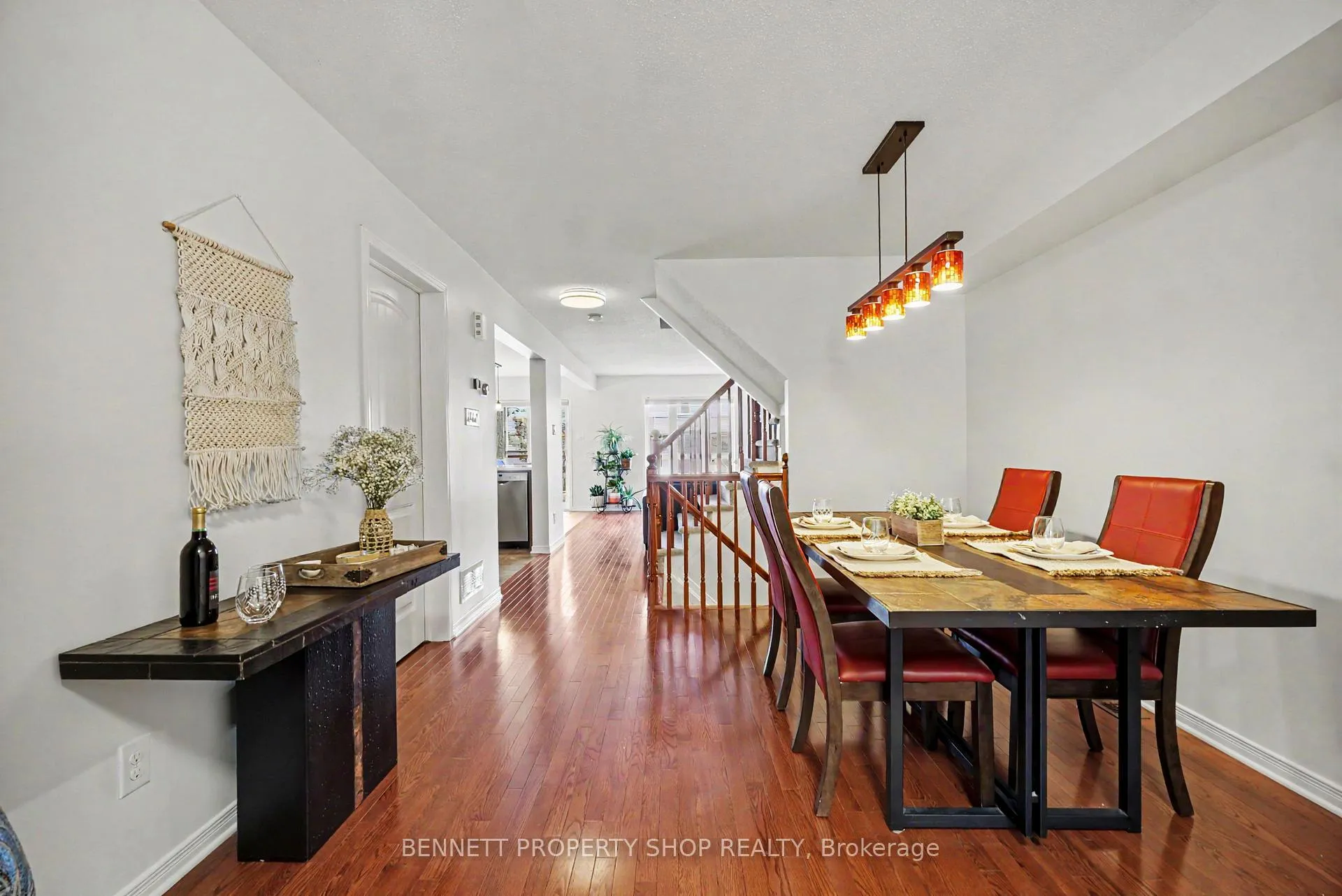 Photo 5 of 330 Laguna Street, Ottawa, Leitrim — HOMEH