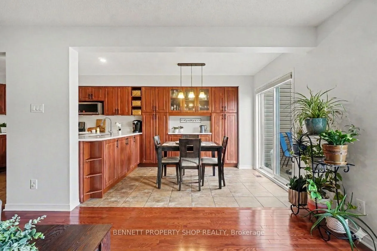 Photo 4 of 330 Laguna Street, Ottawa, Leitrim — HOMEH