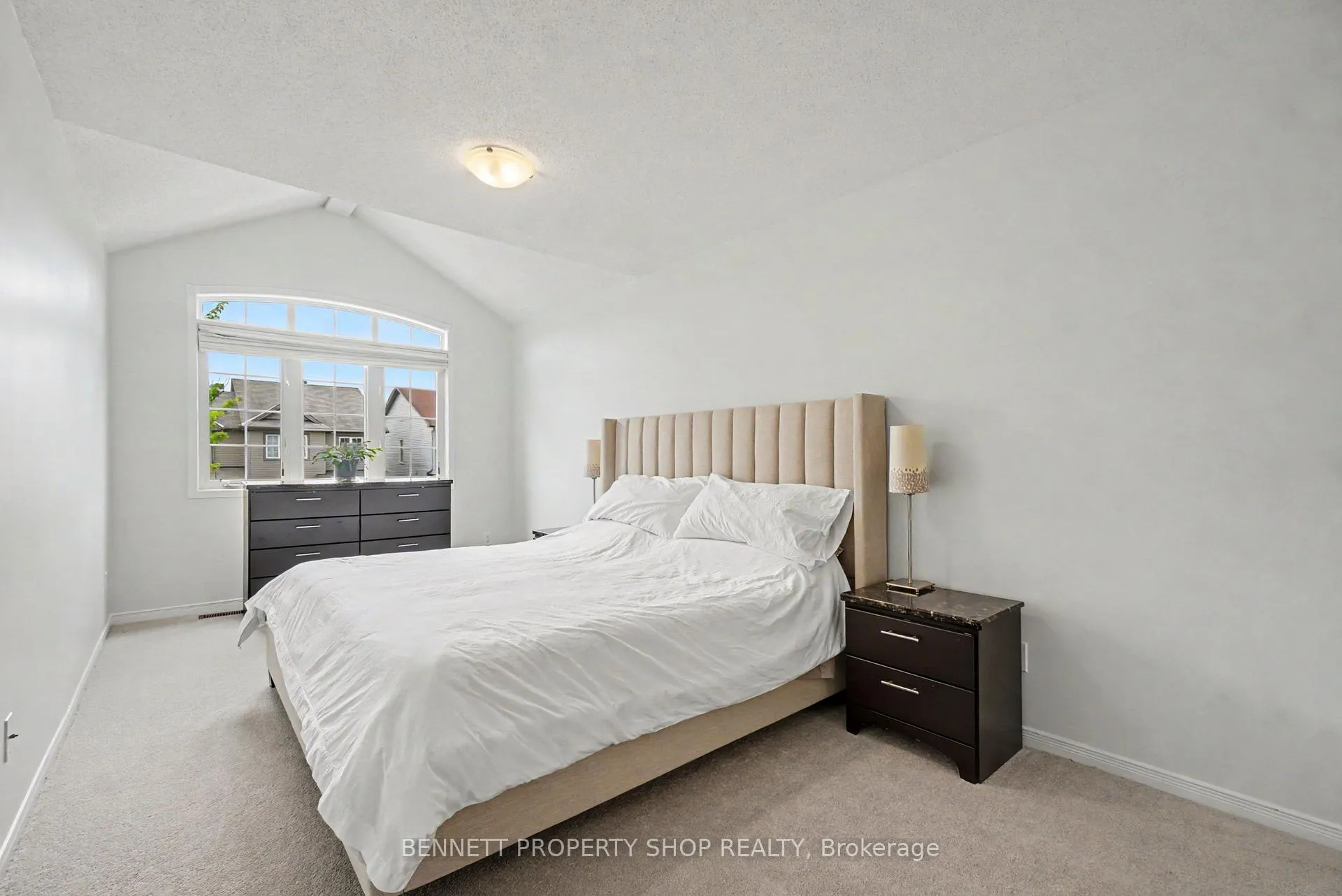 Photo 6 of 330 Laguna Street, Ottawa, Leitrim — HOMEH