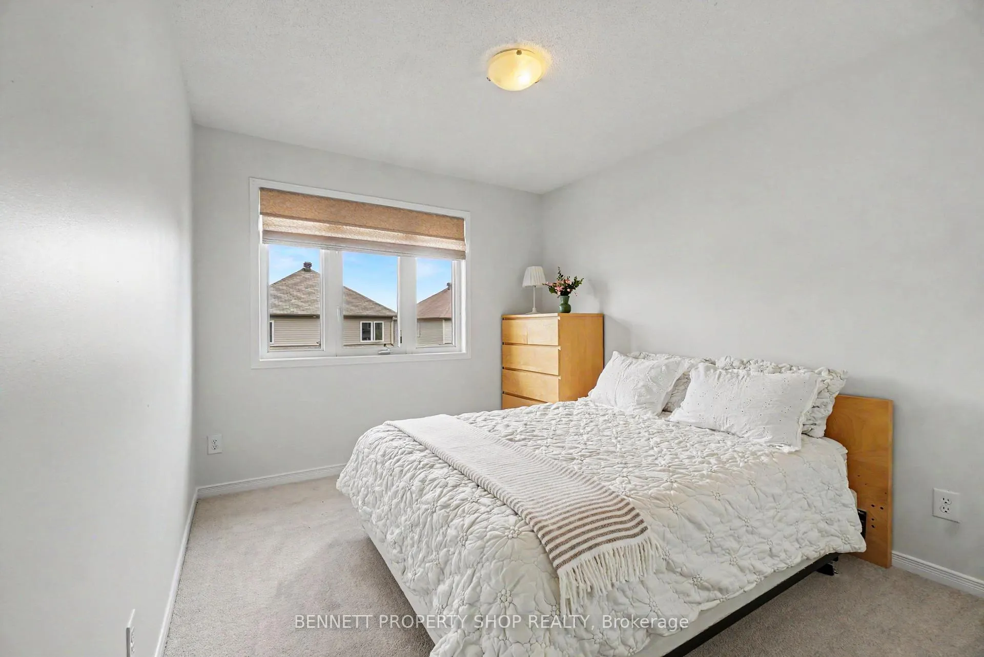 Photo 8 of 330 Laguna Street, Ottawa, Leitrim — HOMEH