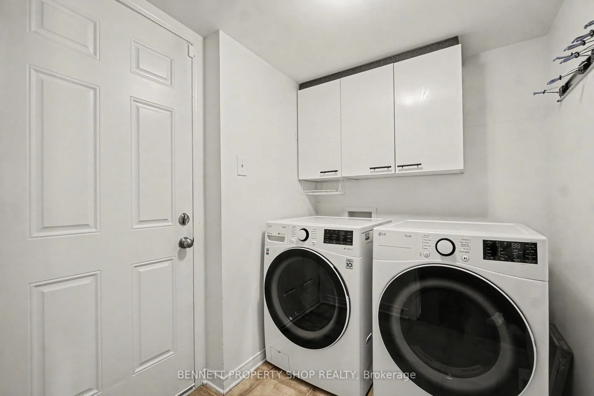 Photo 21 of 330 Laguna Street, Ottawa, Leitrim — HOMEH