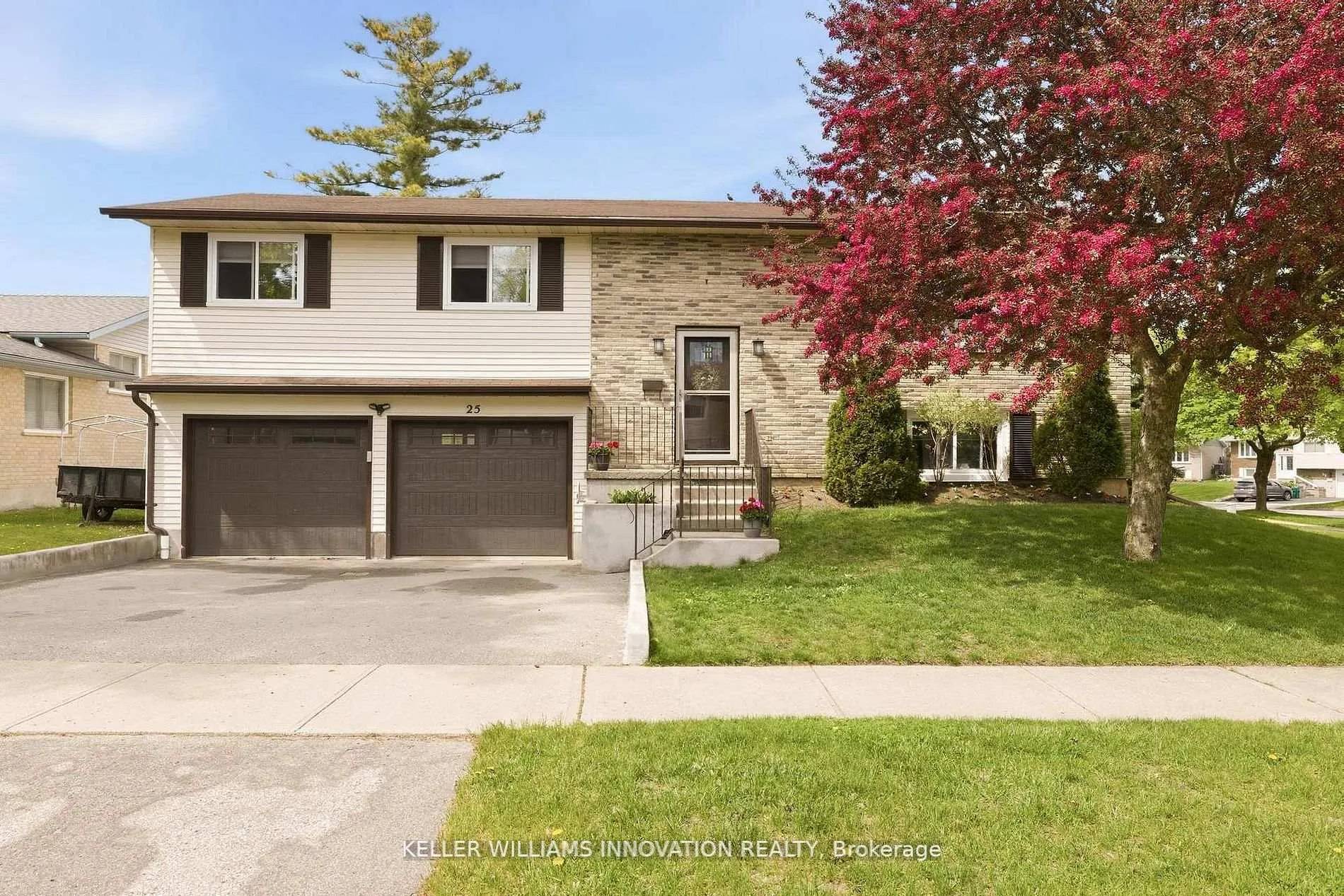 Photo 1 of 25 Greenock Drive, Kitchener — HOMEH