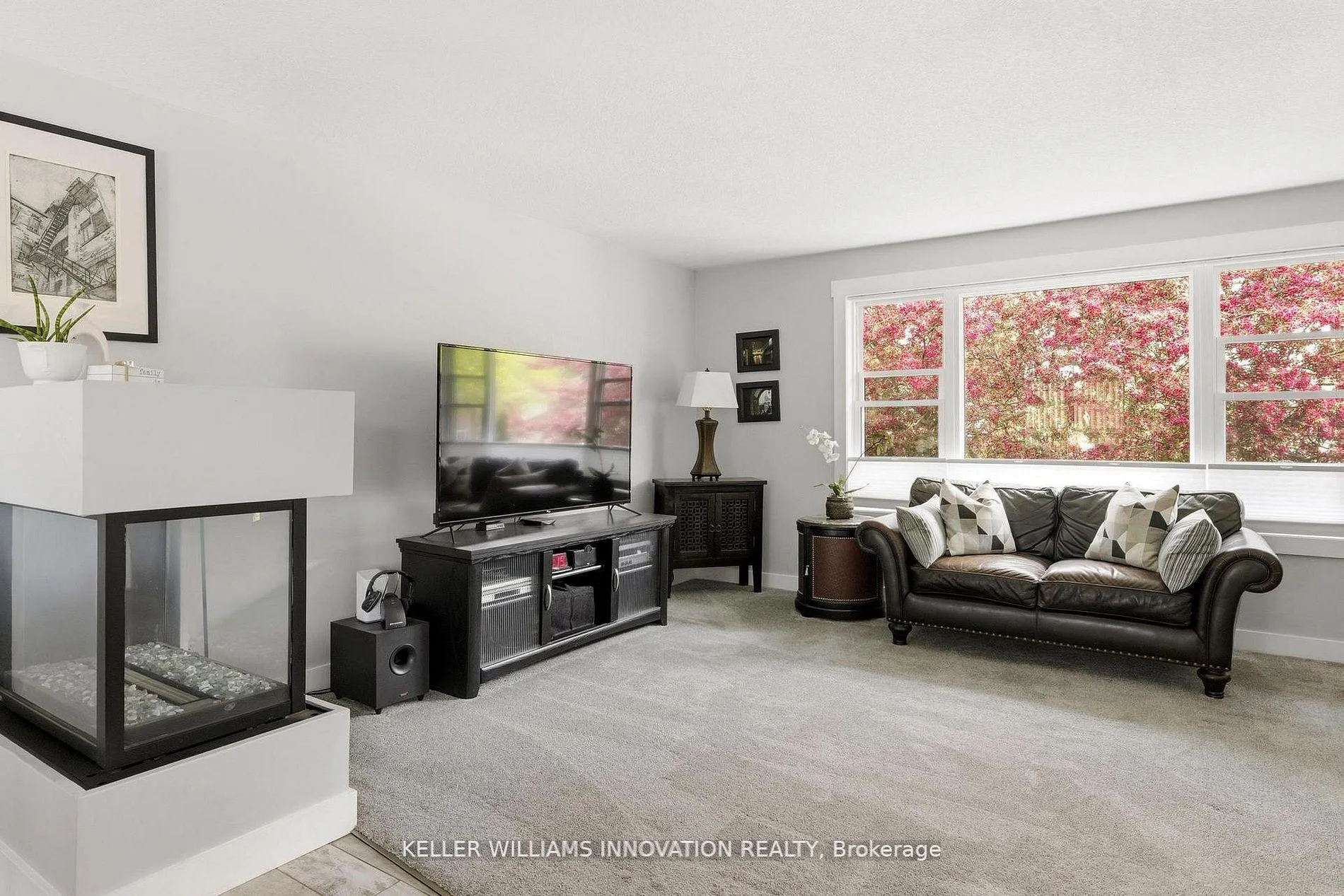 Photo 9 of 25 Greenock Drive, Kitchener — HOMEH