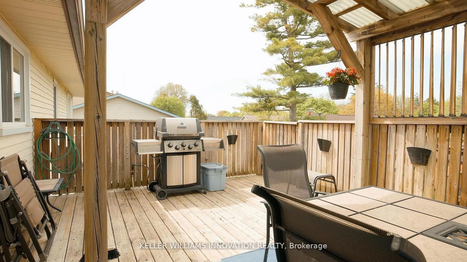 Photo 13 of 25 Greenock Drive, Kitchener — HOMEH