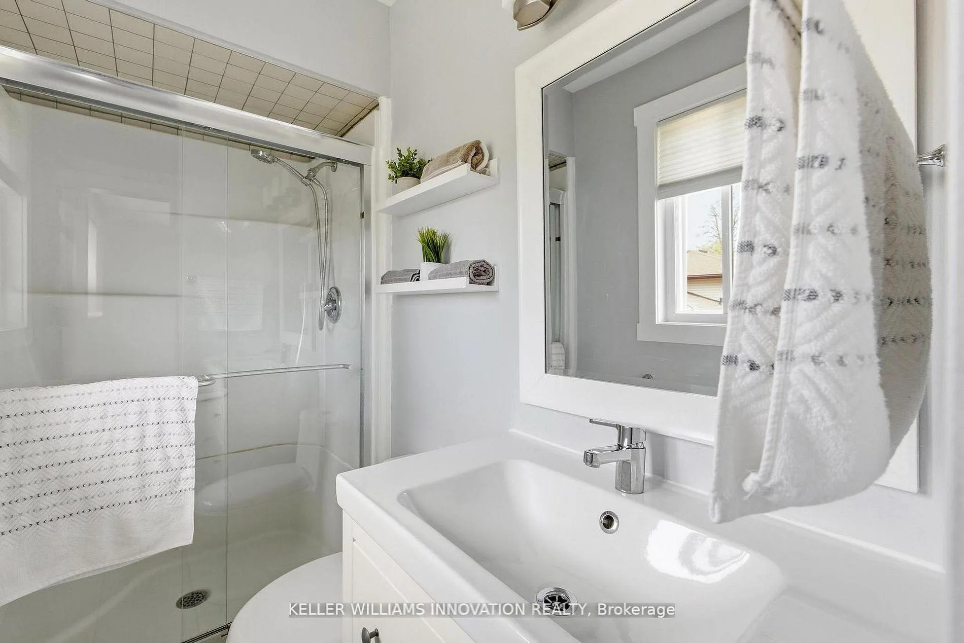 Photo 38 of 25 Greenock Drive, Kitchener — HOMEH