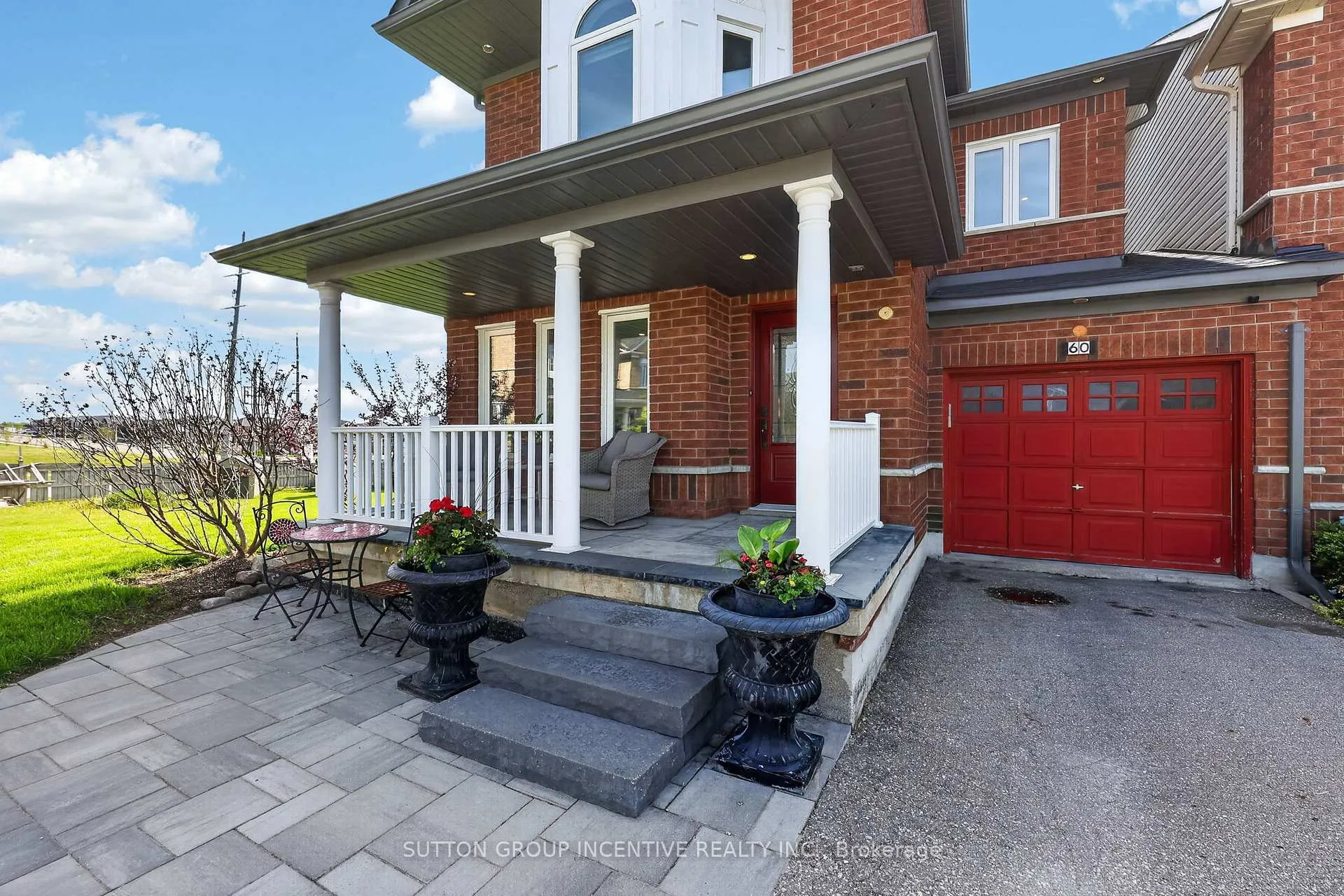 Photo 3 of 60 Succession Crescent, Barrie, Innis-Shore — HOMEH