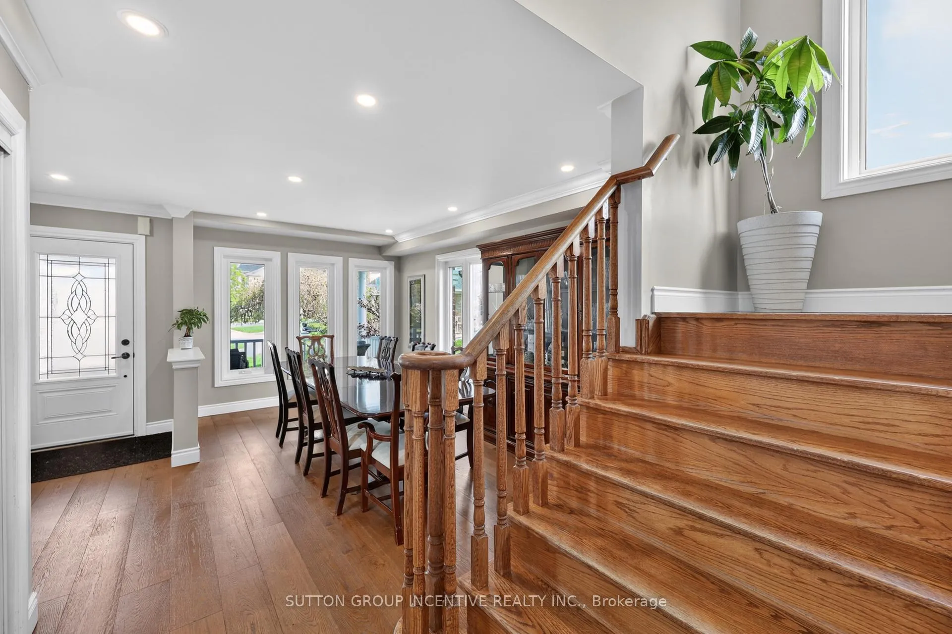 Photo 6 of 60 Succession Crescent, Barrie, Innis-Shore — HOMEH