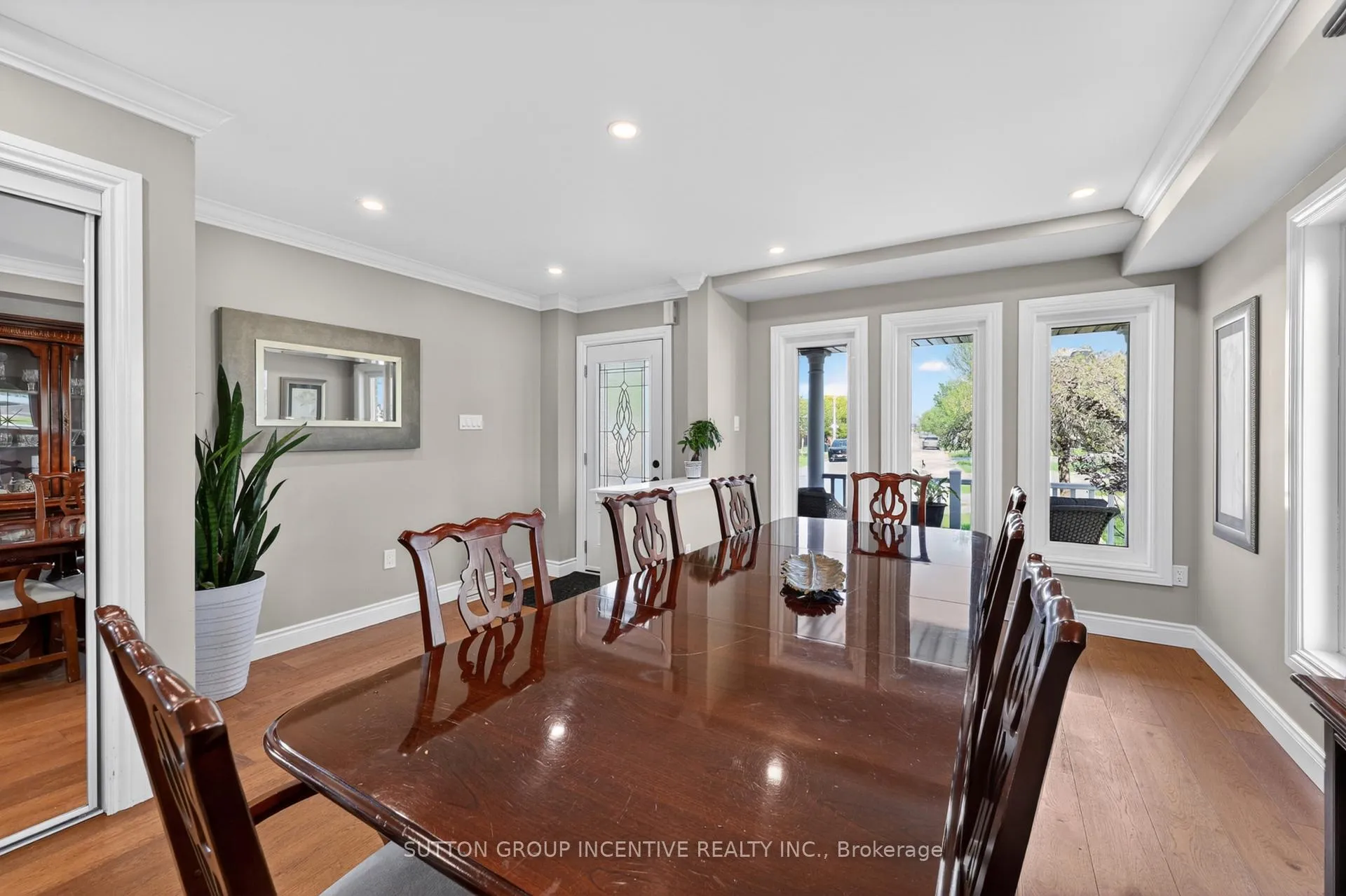 Photo 7 of 60 Succession Crescent, Barrie, Innis-Shore — HOMEH