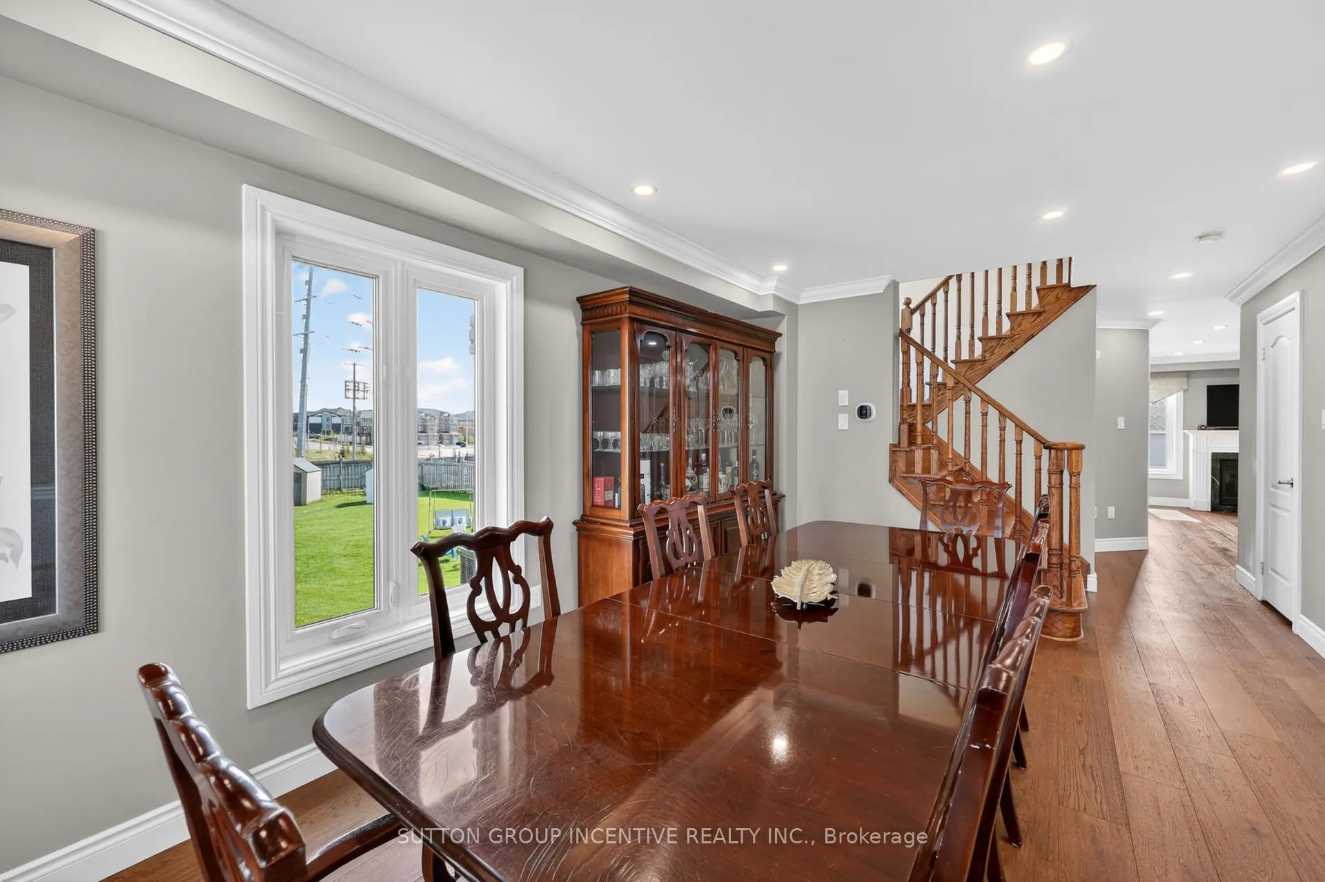 Photo 8 of 60 Succession Crescent, Barrie, Innis-Shore — HOMEH