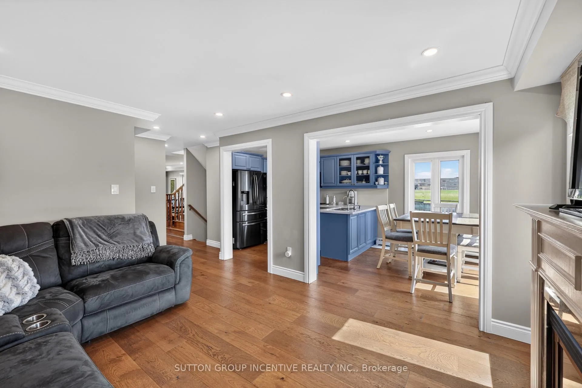 Photo 11 of 60 Succession Crescent, Barrie, Innis-Shore — HOMEH