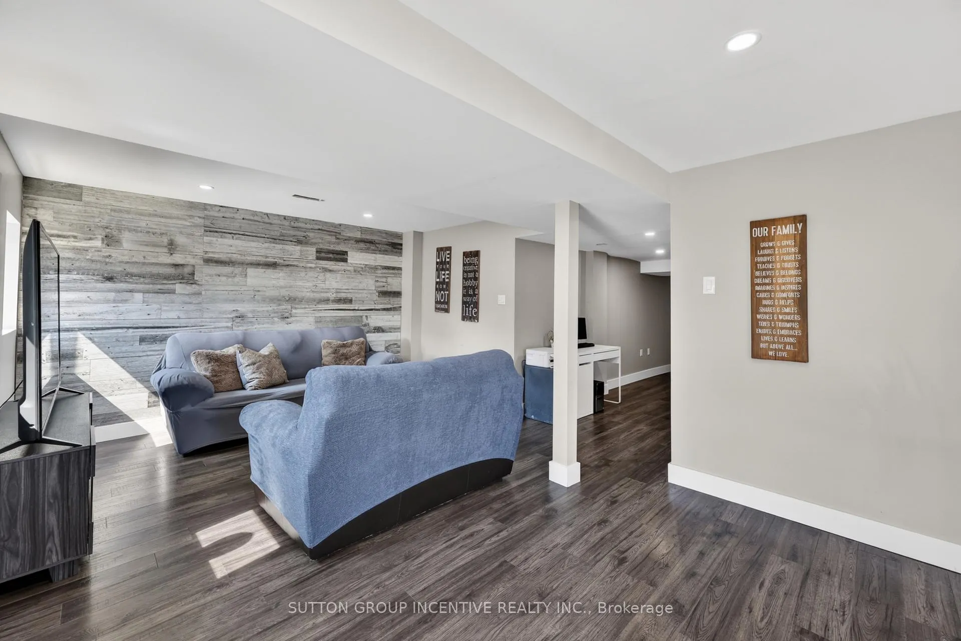 Photo 23 of 60 Succession Crescent, Barrie, Innis-Shore — HOMEH