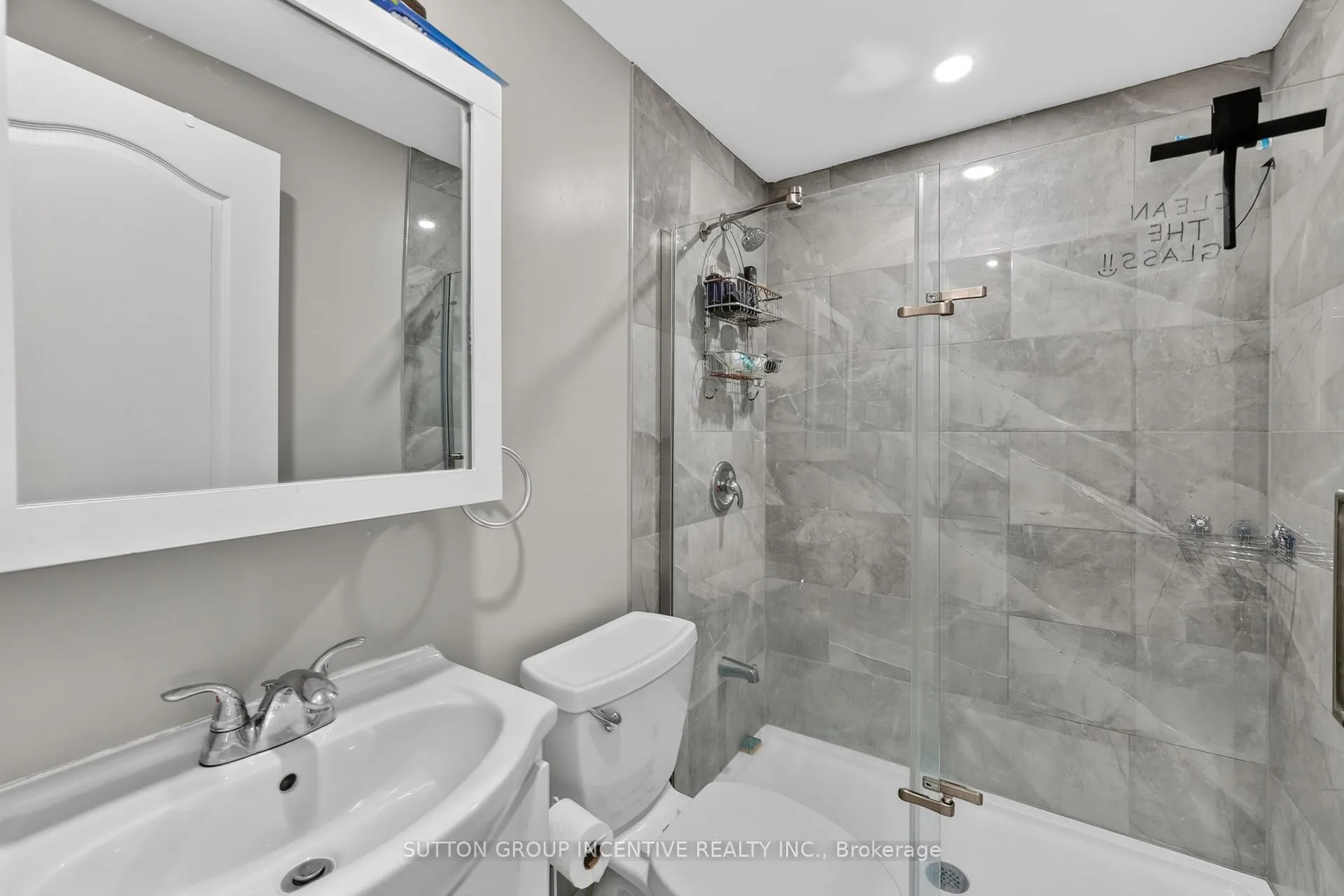 Photo 25 of 60 Succession Crescent, Barrie, Innis-Shore — HOMEH