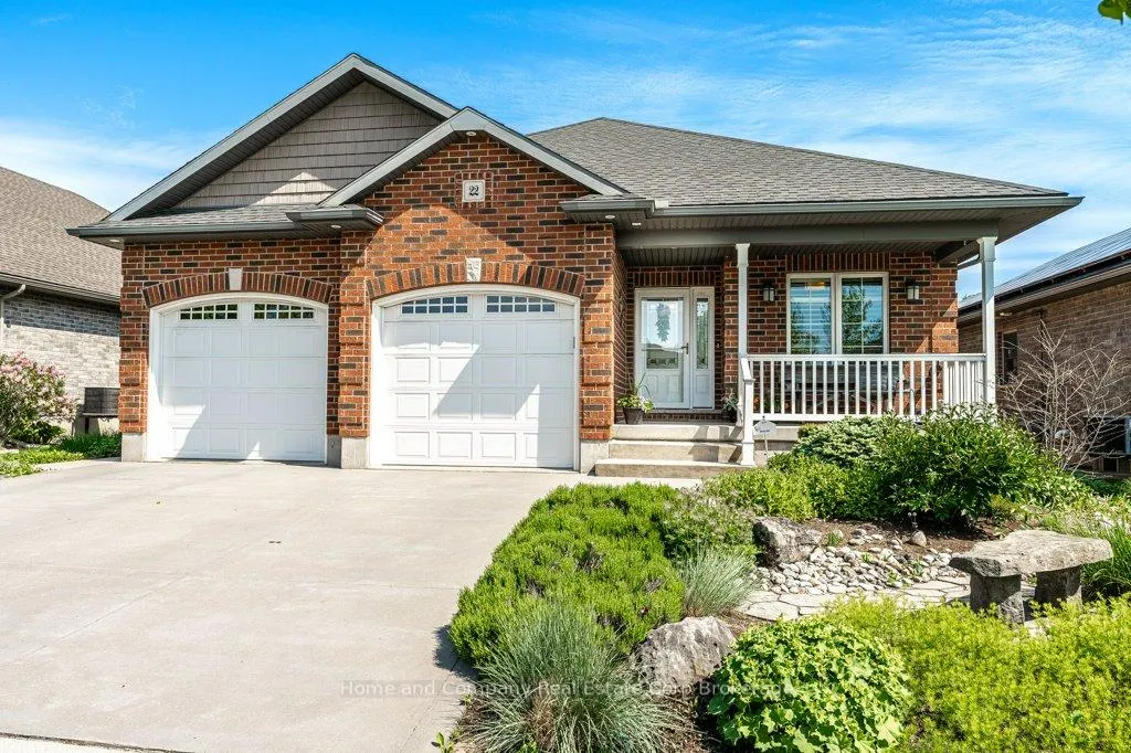 Photo 1 of 22 Findlay Place, Stratford — HOMEH