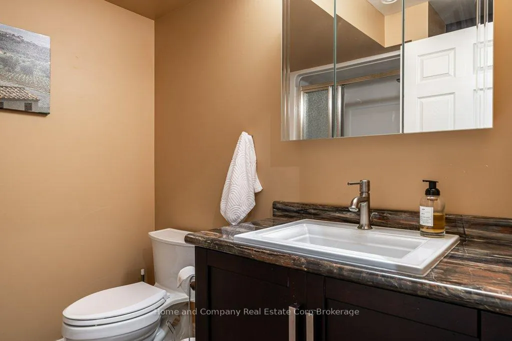 Photo 31 of 22 Findlay Place, Stratford — HOMEH