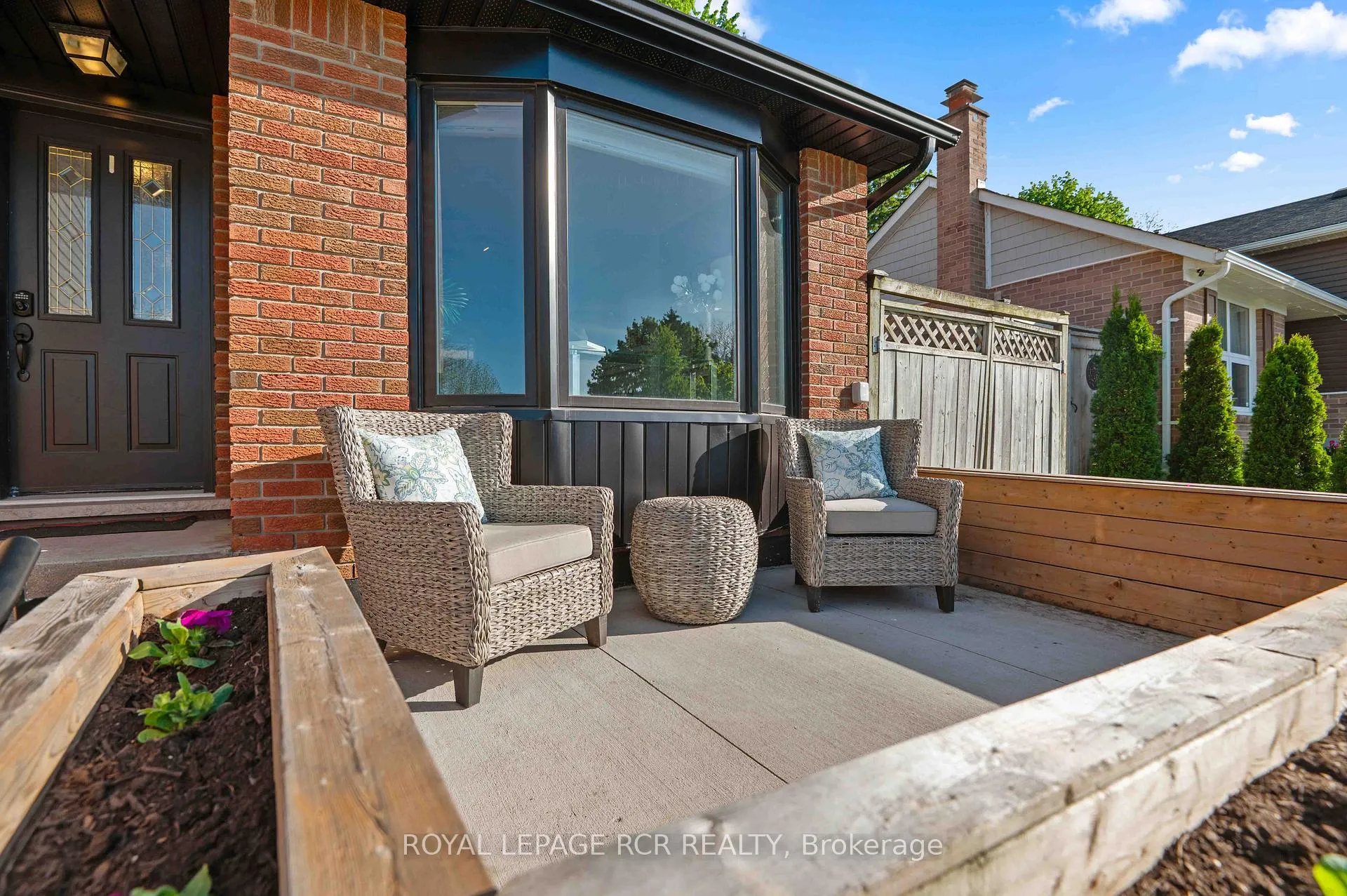 Photo 3 of 46 Goldgate Crescent, Orangeville — HOMEH
