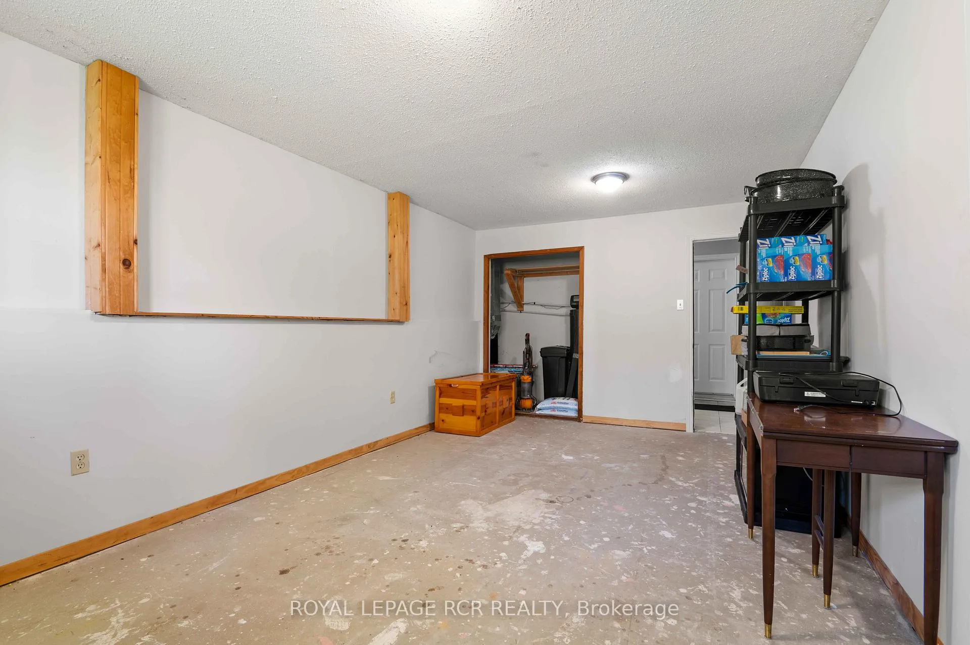 Photo 40 of 46 Goldgate Crescent, Orangeville — HOMEH