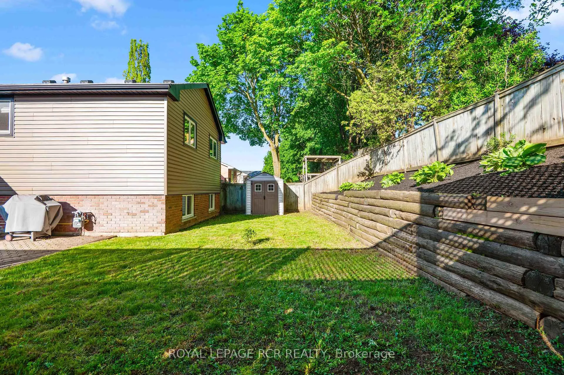 Photo 44 of 46 Goldgate Crescent, Orangeville — HOMEH