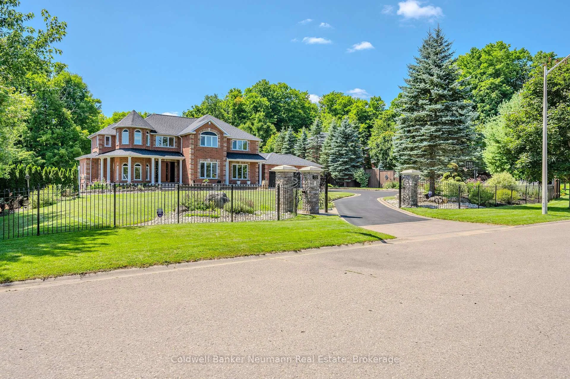 Photo 5 of 32 Forest Ridge Road, Erin, Hillsburgh — HOMEH