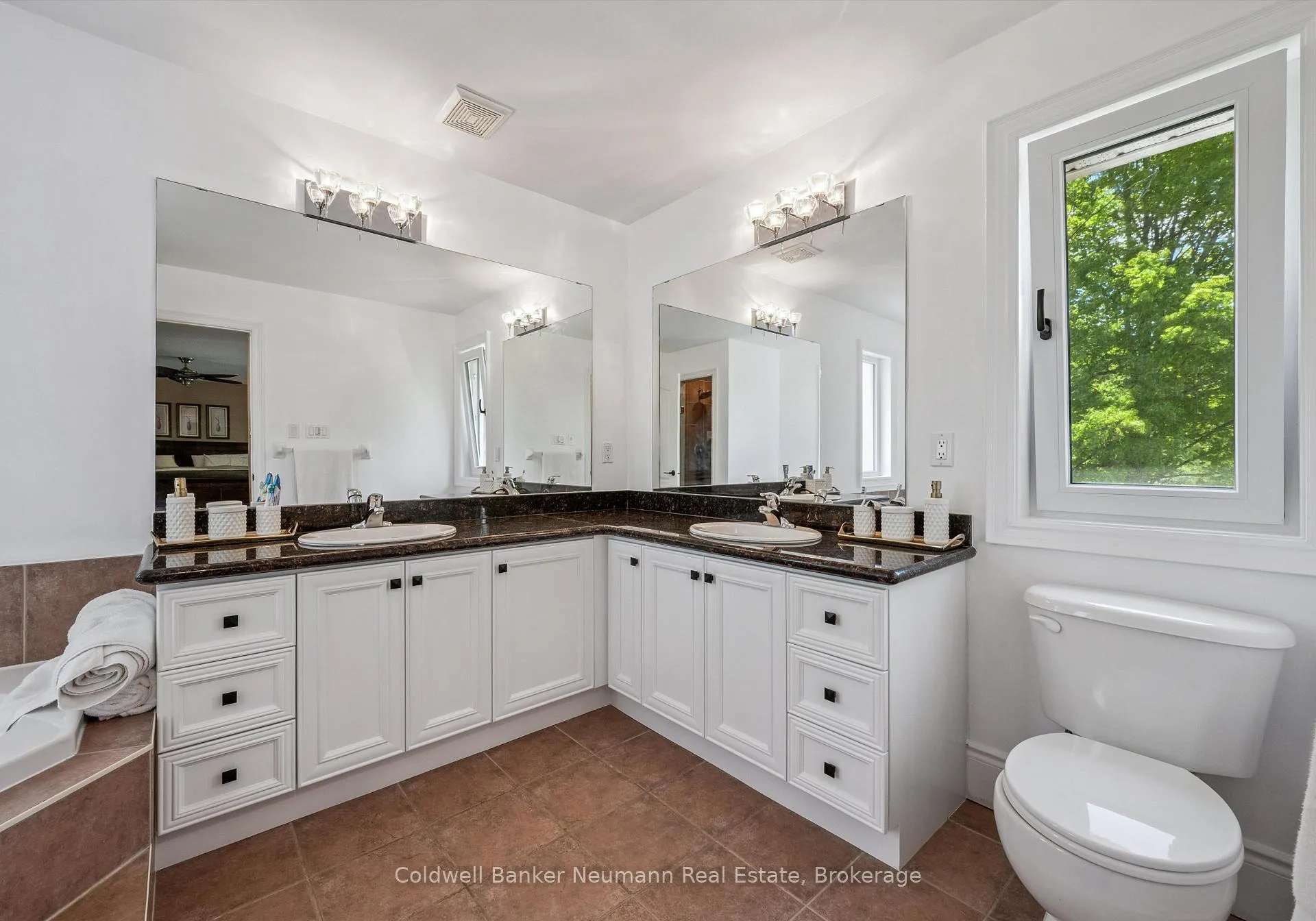 Photo 22 of 32 Forest Ridge Road, Erin, Hillsburgh — HOMEH
