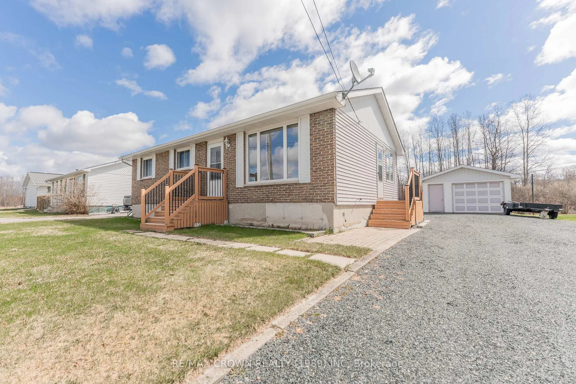 Photo 2 of 47 Breton Crescent, Smooth Rock Falls, SRF — HOMEH