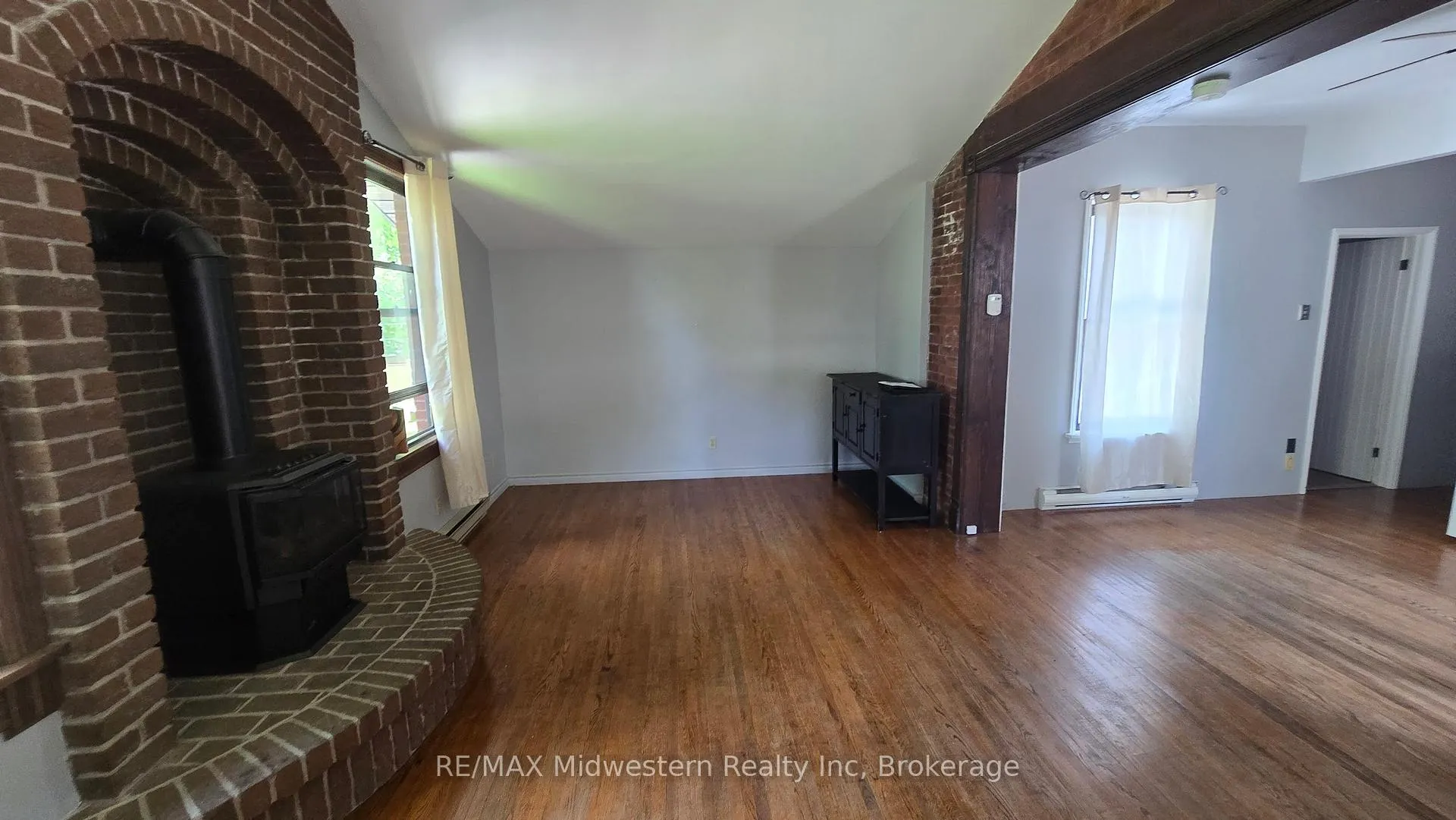 Photo 3 of Unit 2, 545 Inkerman Street E, North Perth, Listowel — HOMEH