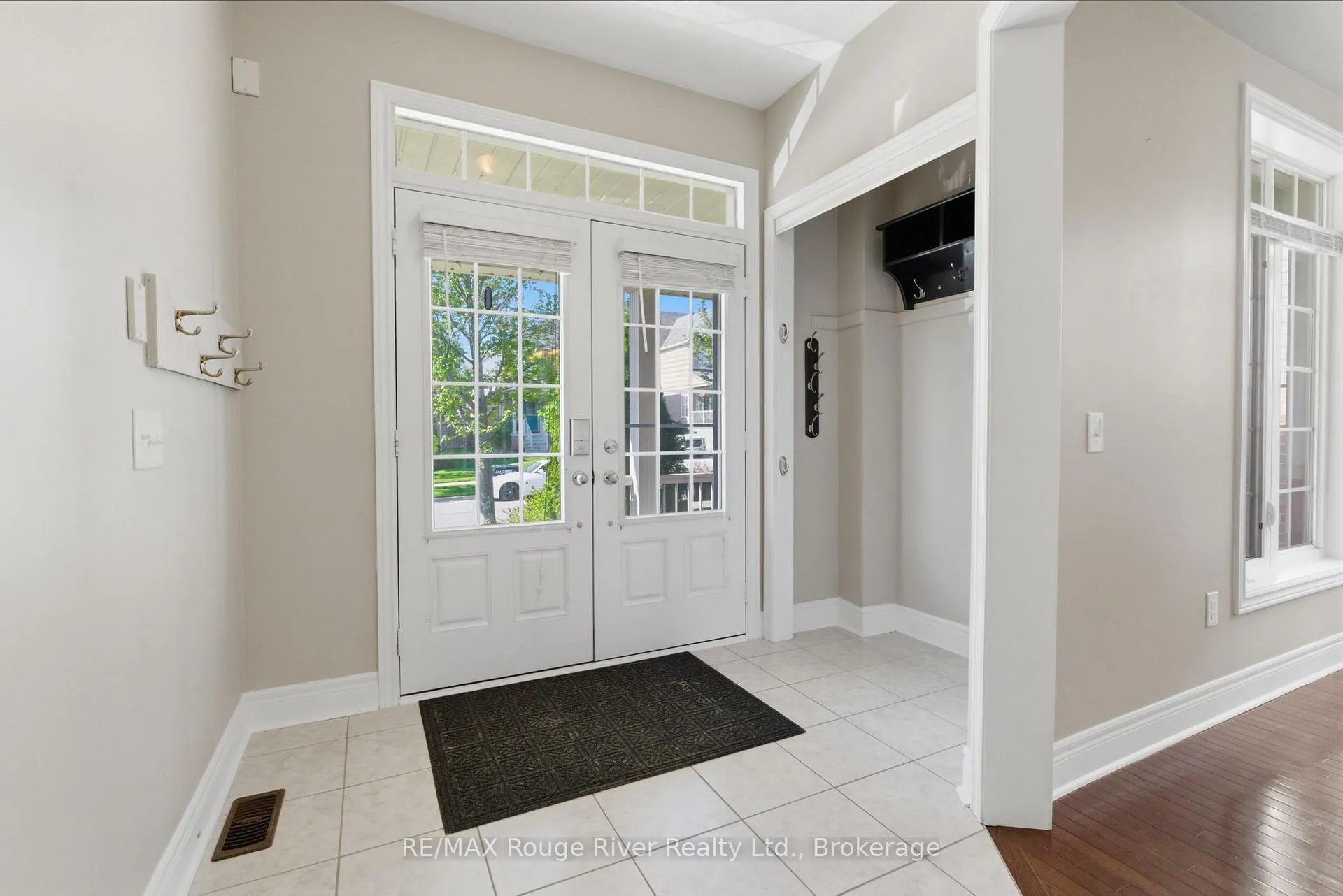 Photo 2 of 138 Kersey Crescent, Clarington, Courtice — HOMEH