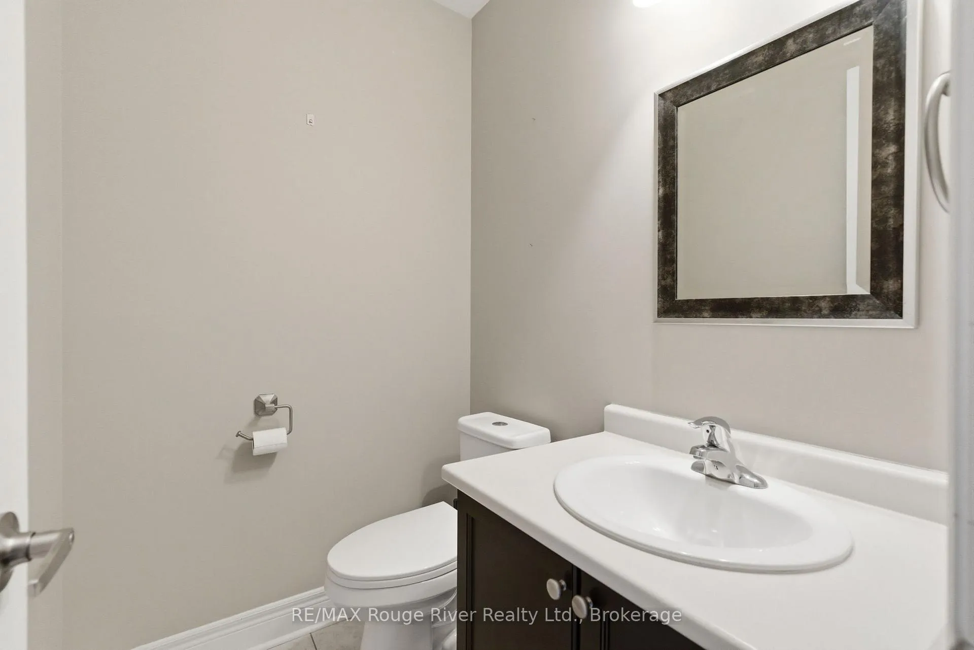 Photo 7 of 138 Kersey Crescent, Clarington, Courtice — HOMEH