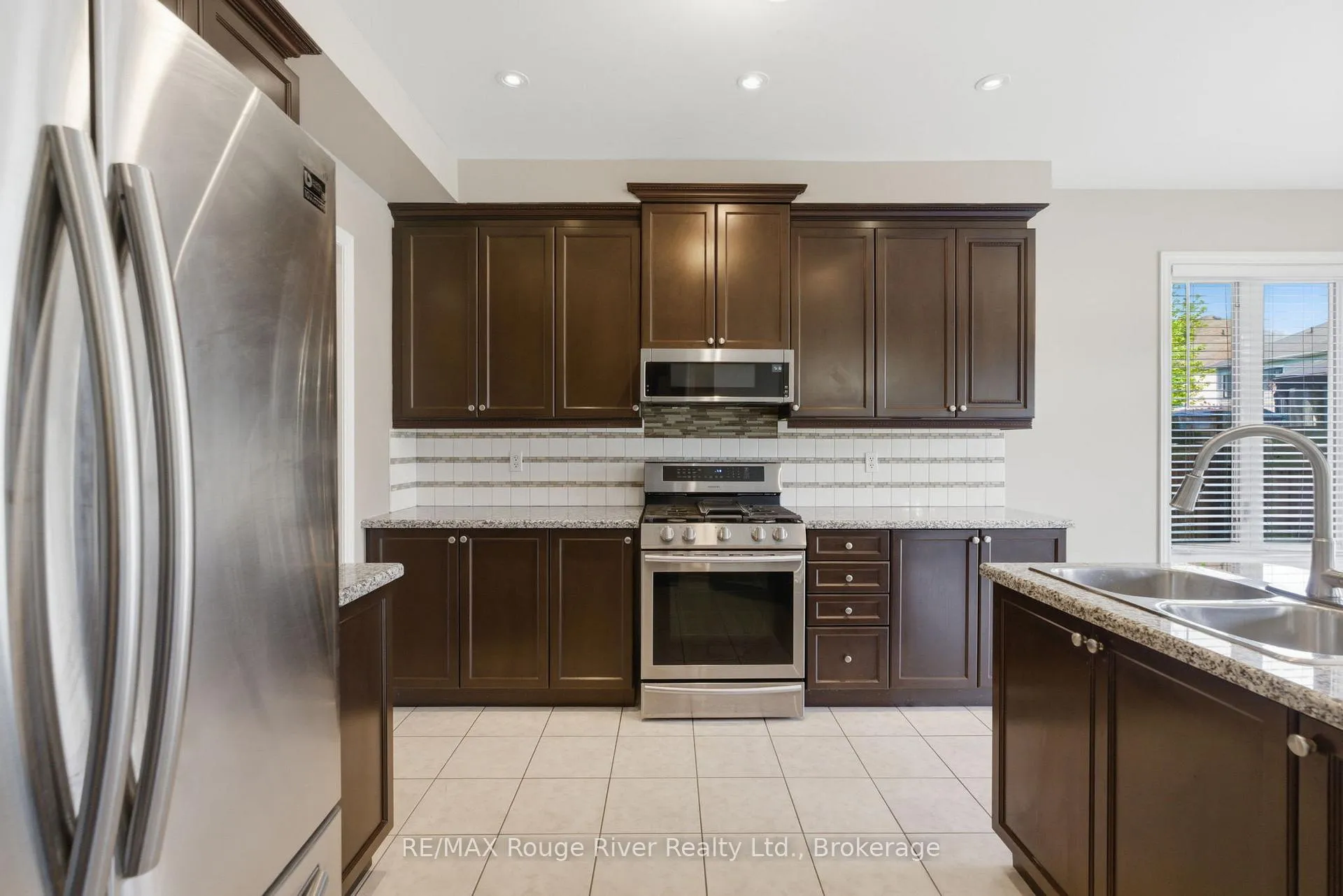 Photo 11 of 138 Kersey Crescent, Clarington, Courtice — HOMEH