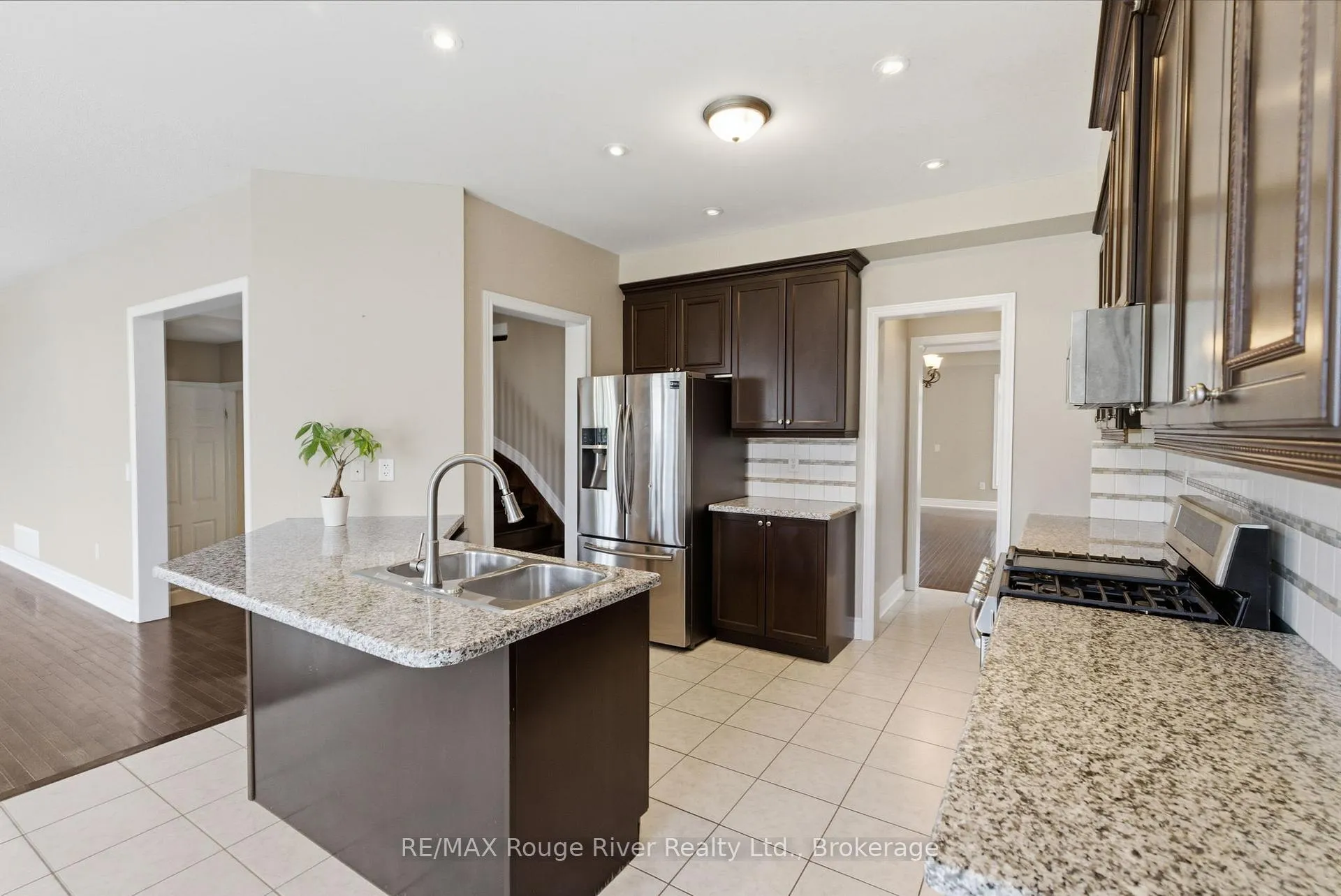 Photo 14 of 138 Kersey Crescent, Clarington, Courtice — HOMEH