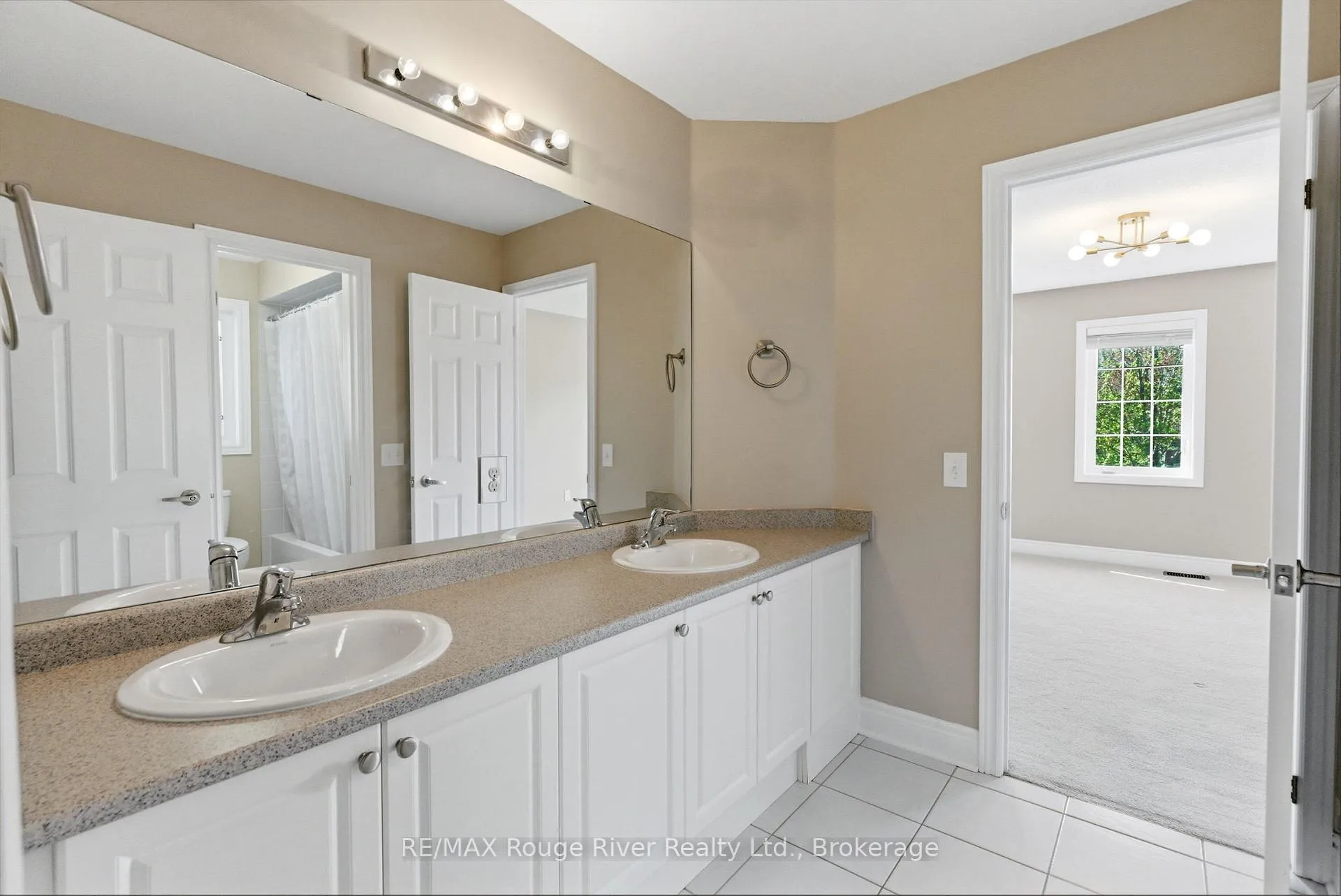 Photo 32 of 138 Kersey Crescent, Clarington, Courtice — HOMEH