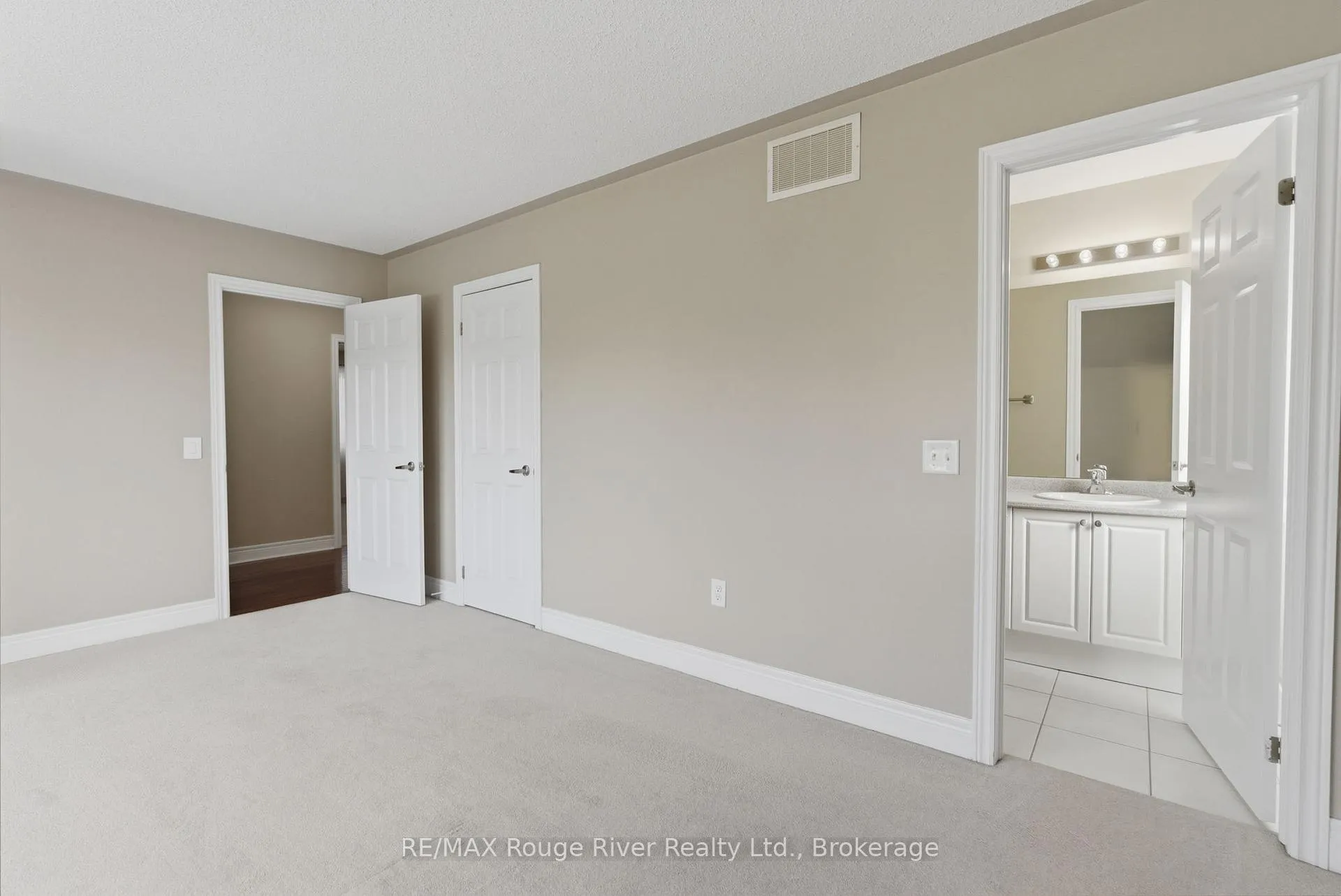 Photo 38 of 138 Kersey Crescent, Clarington, Courtice — HOMEH